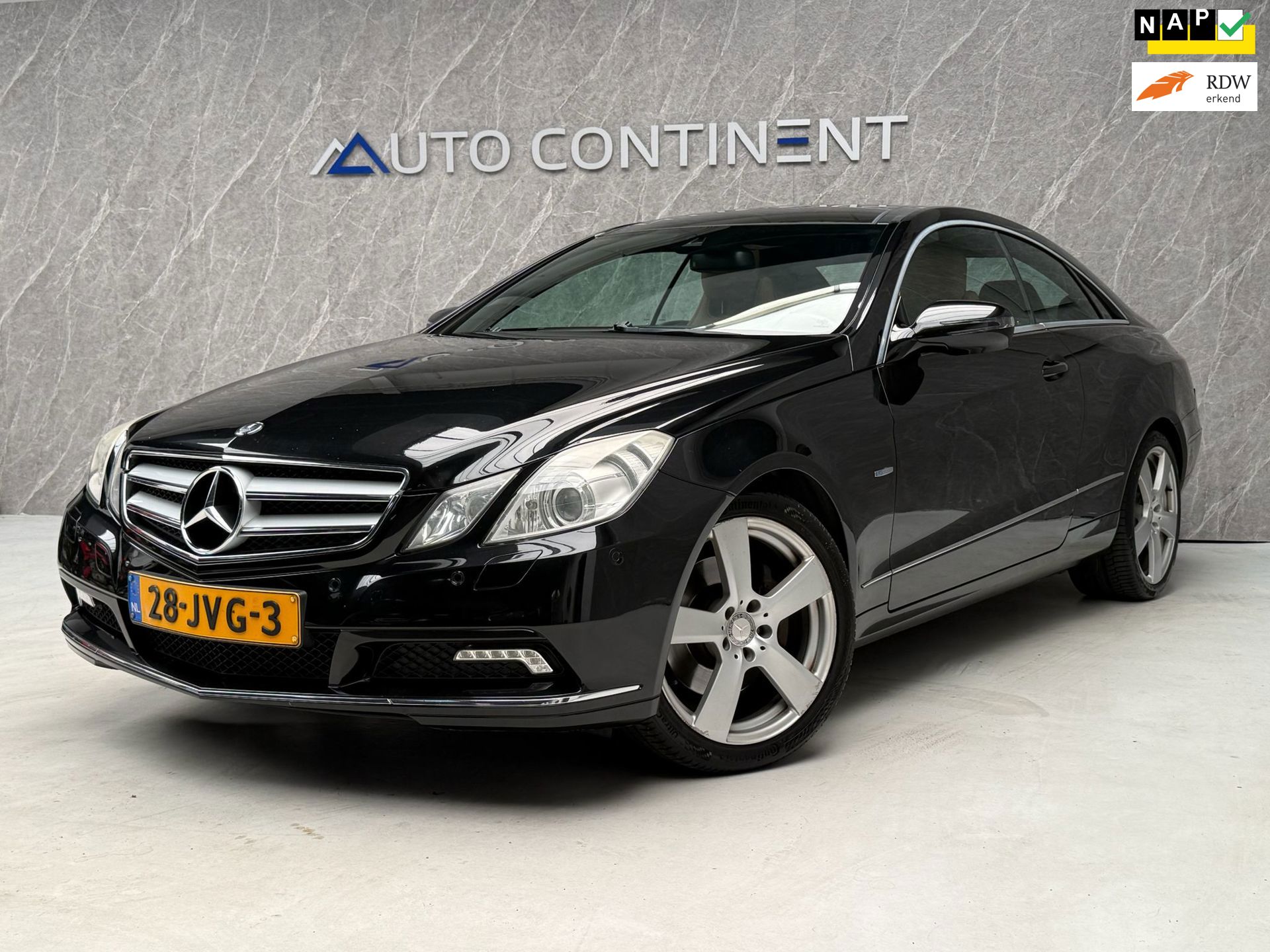 Mercedes-Benz E-klasse Coupé 350 CGI 293 PK / NAP / 2e Eigenaar / Panorama / APK
