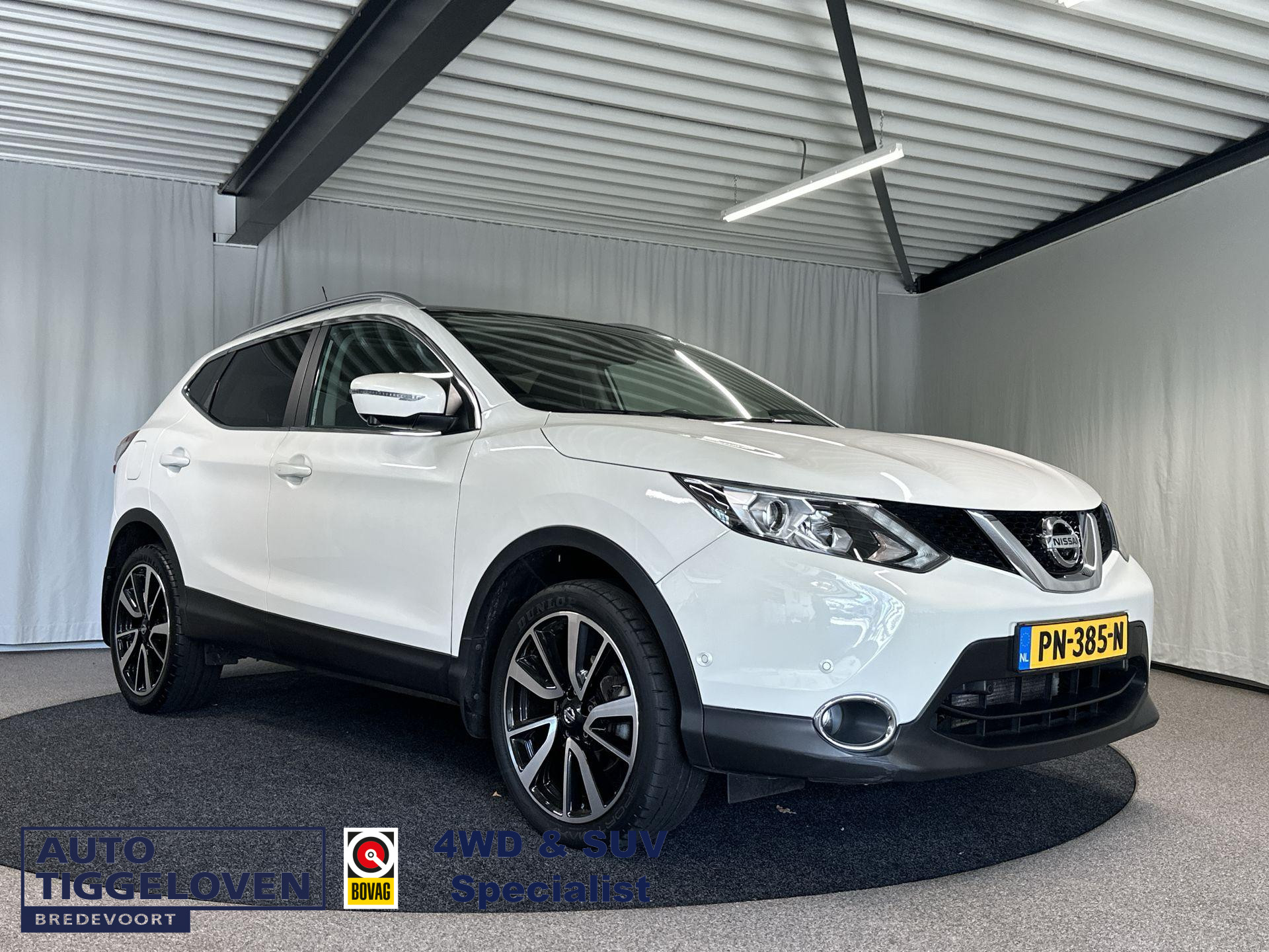 Nissan QASHQAI 1.2 Tekna Trekhaak | Pano | Leder | 360 Camera