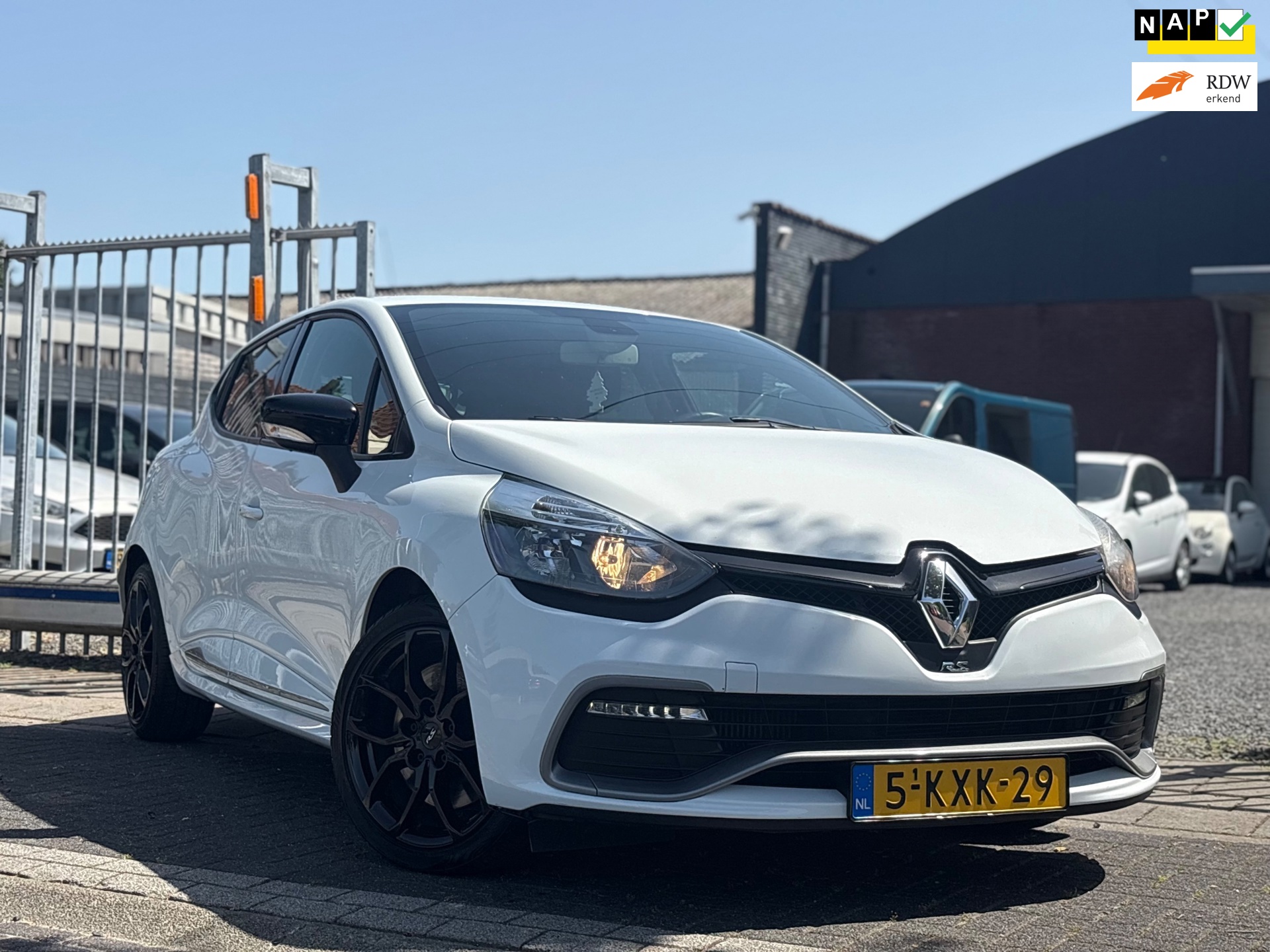 Renault Clio 1.6 R.S. | NL-Auto | 200 PK | Automaat | Climate | 17 “ LMV | Keyless entry |