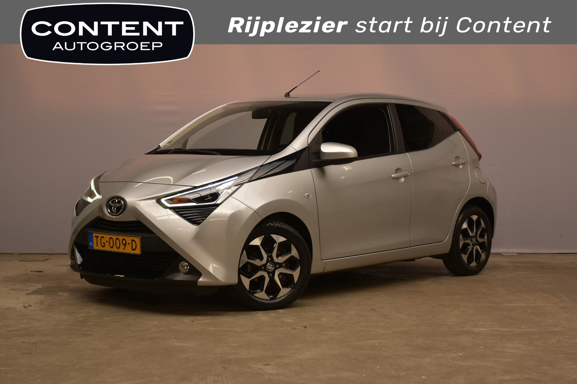 Toyota Aygo 1.0 VVT-i X First I Apple Carplay - Android Auto