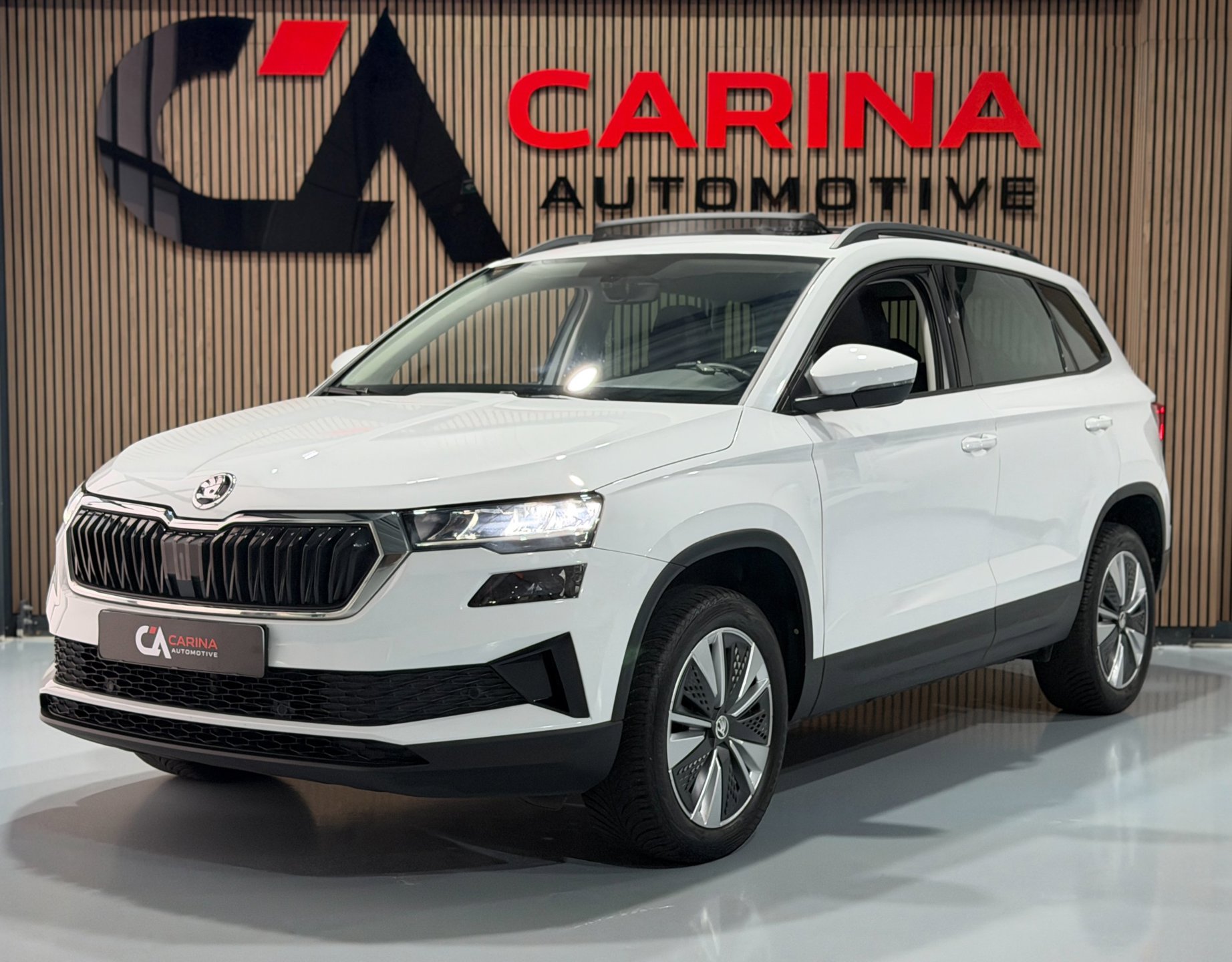 Skoda Karoq 1.0 TSI Business Edition / Panorama Dak / Digital Cockpit / Keyless / Start Stop / Full Map Navigatie / Ect... /