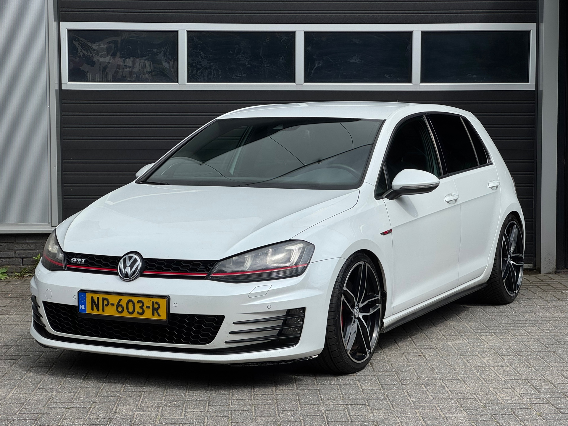 Volkswagen Golf 2.0 TSI GTI DSG Performance Navi, Camera, Leder