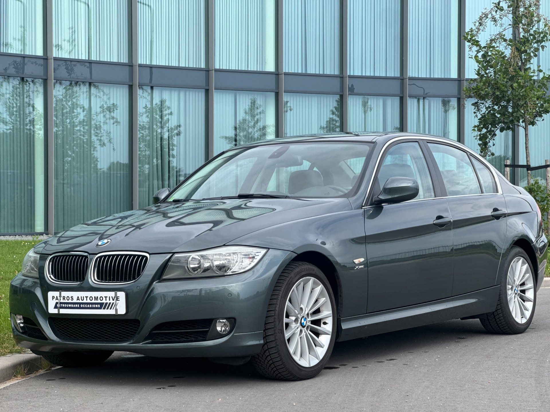 BMW 3-serie 330i xDrive // 272PK // Automaat // Schuifdak // Leder // Navi Pro