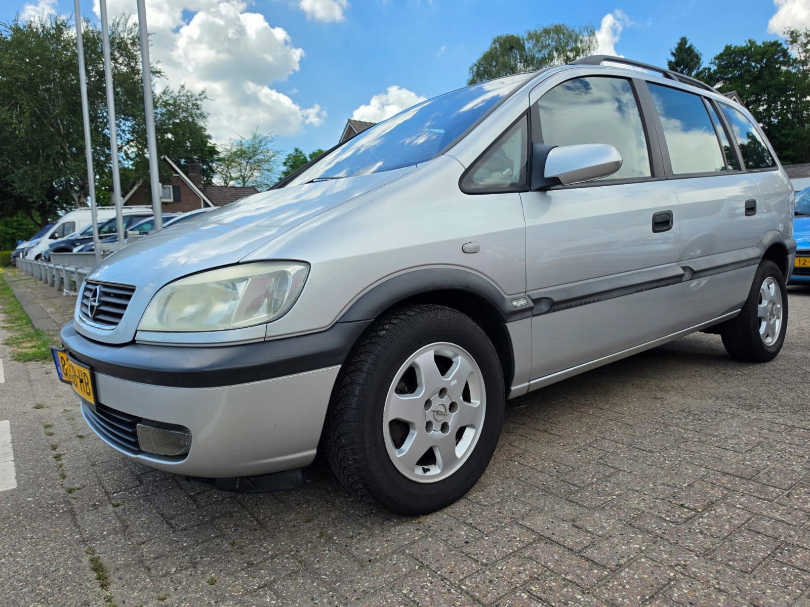 Opel Zafira 1.6-16V Elegance ( ROLSTOELAUTO)