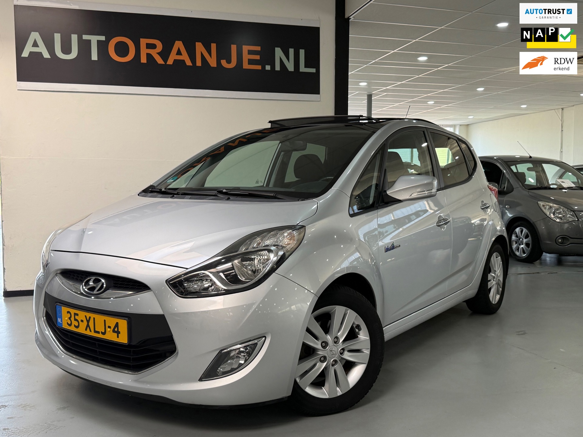 Hyundai Ix20 1.4i i-Vision-Clima-Cruise-Pano-APK-NAP!!