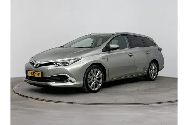 Touring Sports 1.8 Hybrid Executive