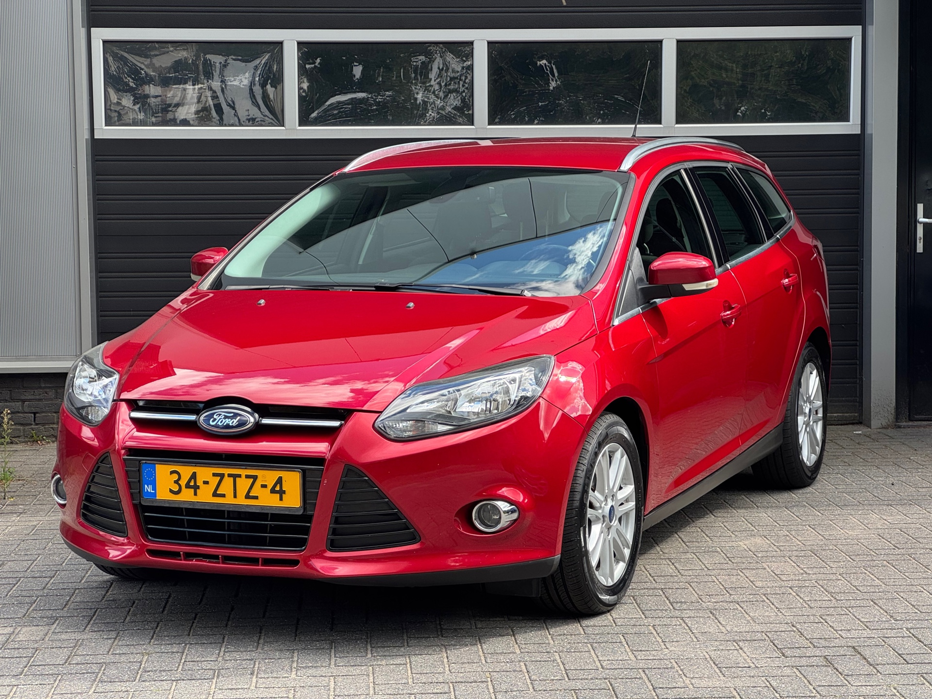 Ford Focus Wagon 1.0 EcoBoost Titanium Navi, Cruise, Climate Control, PDC, NAP