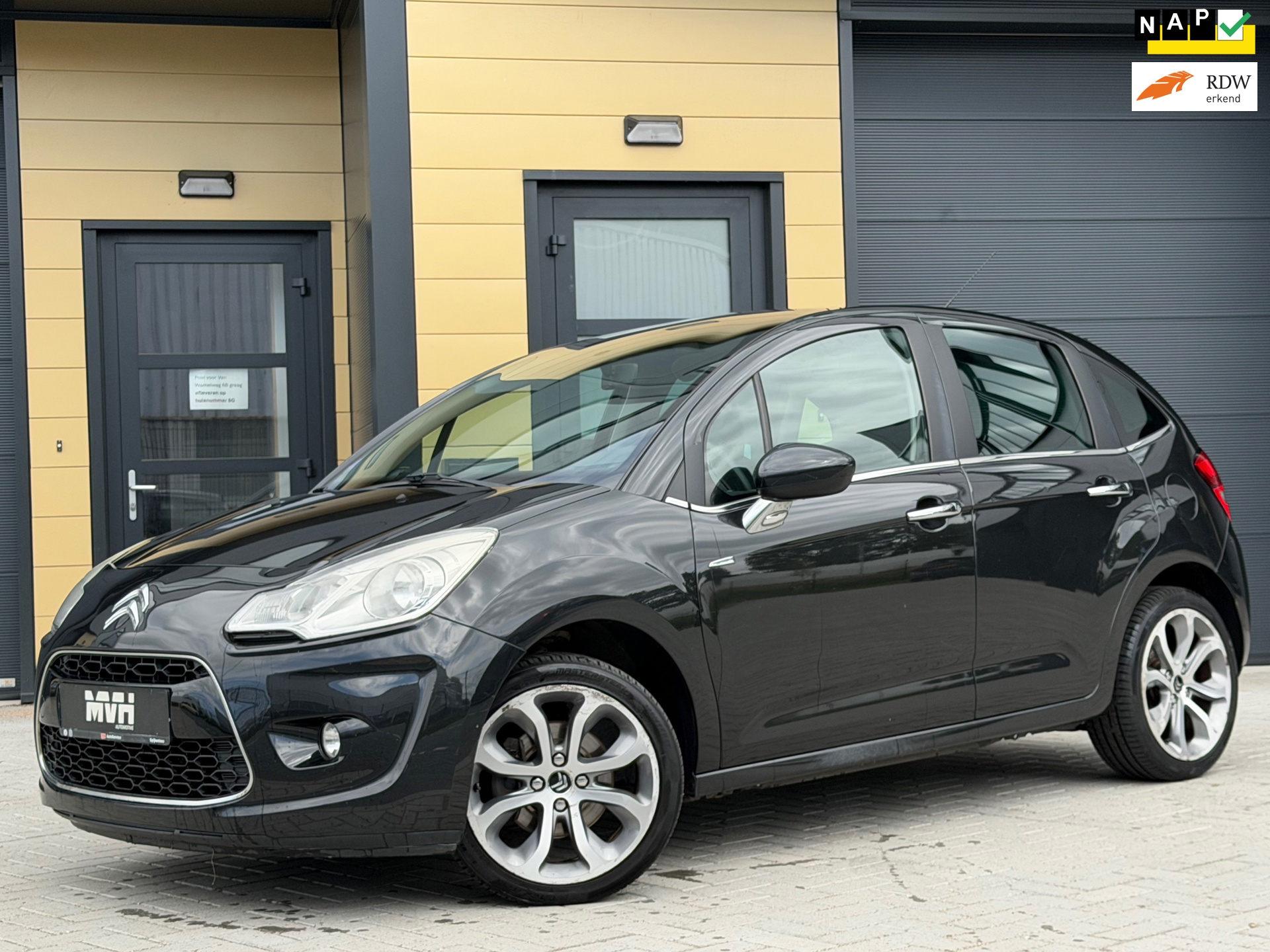 Citroën C3 1.6 VTi Exclusive - Cruise / Climate - Panorama - OrigNL - NAP