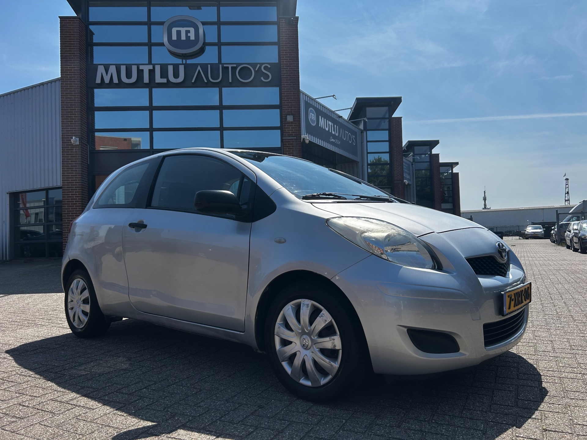 Toyota Yaris 1.3 VVTi Comfort Airco APK