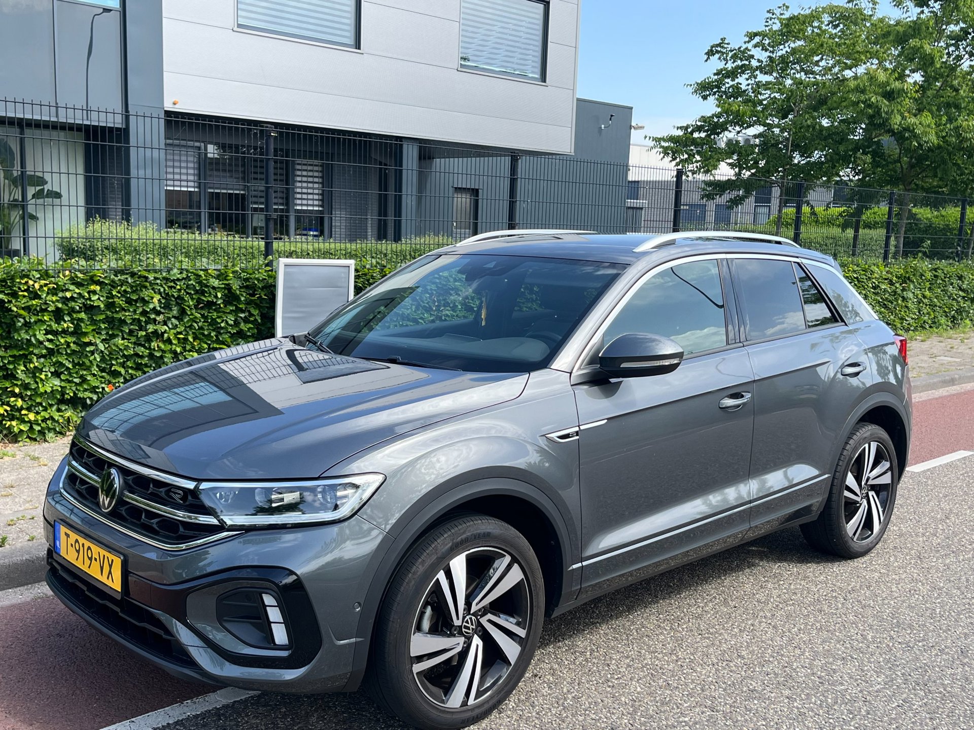 Volkswagen T-Roc 1.5 TSI R-Line Business+ Automaat Navigatie Stoel-verwarming Cruise/climate-control