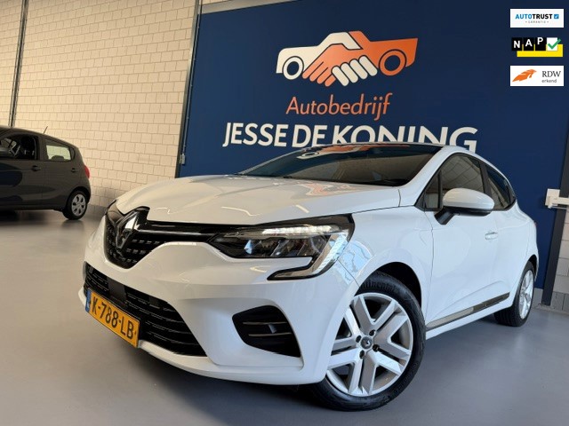 Renault Clio 1.0 TCe Zen / bj.2021 / kleur: wit / apple carpplay/android / navigatie / trekhaak / NAP met 101913 km.en APK 02/2027