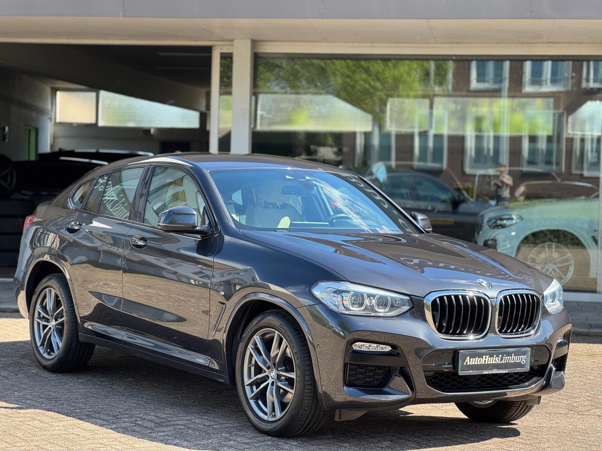 BMW X4 XDrive20i High Executive Edition|Camera|M Sport pakket|Navigatie|Sportstoelen|Wit leer|Prachtige staat!
