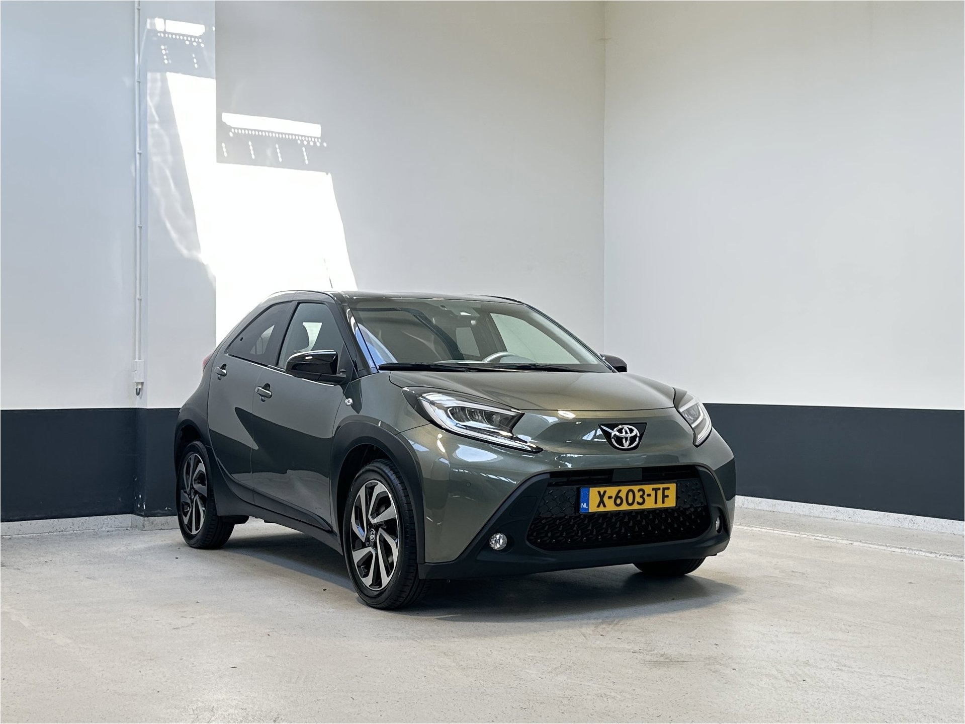 Toyota Aygo X 1.0 VVT-i MT Pulse | Apple Carplay/ Android Auto | Camera | Lm velgen |