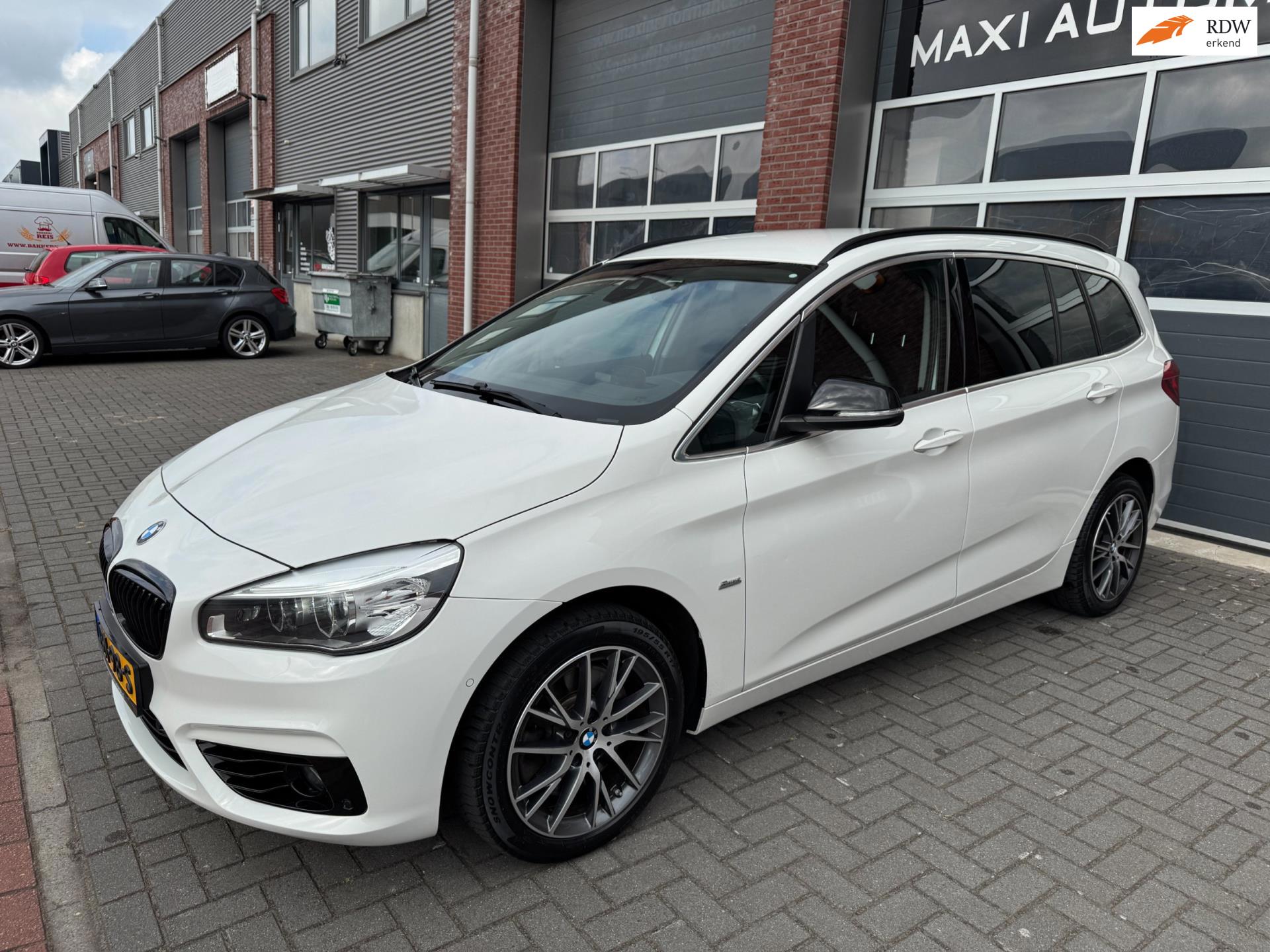 BMW 2-serie Gran Tourer 220i 7p. High Executive LED HUD Navi
