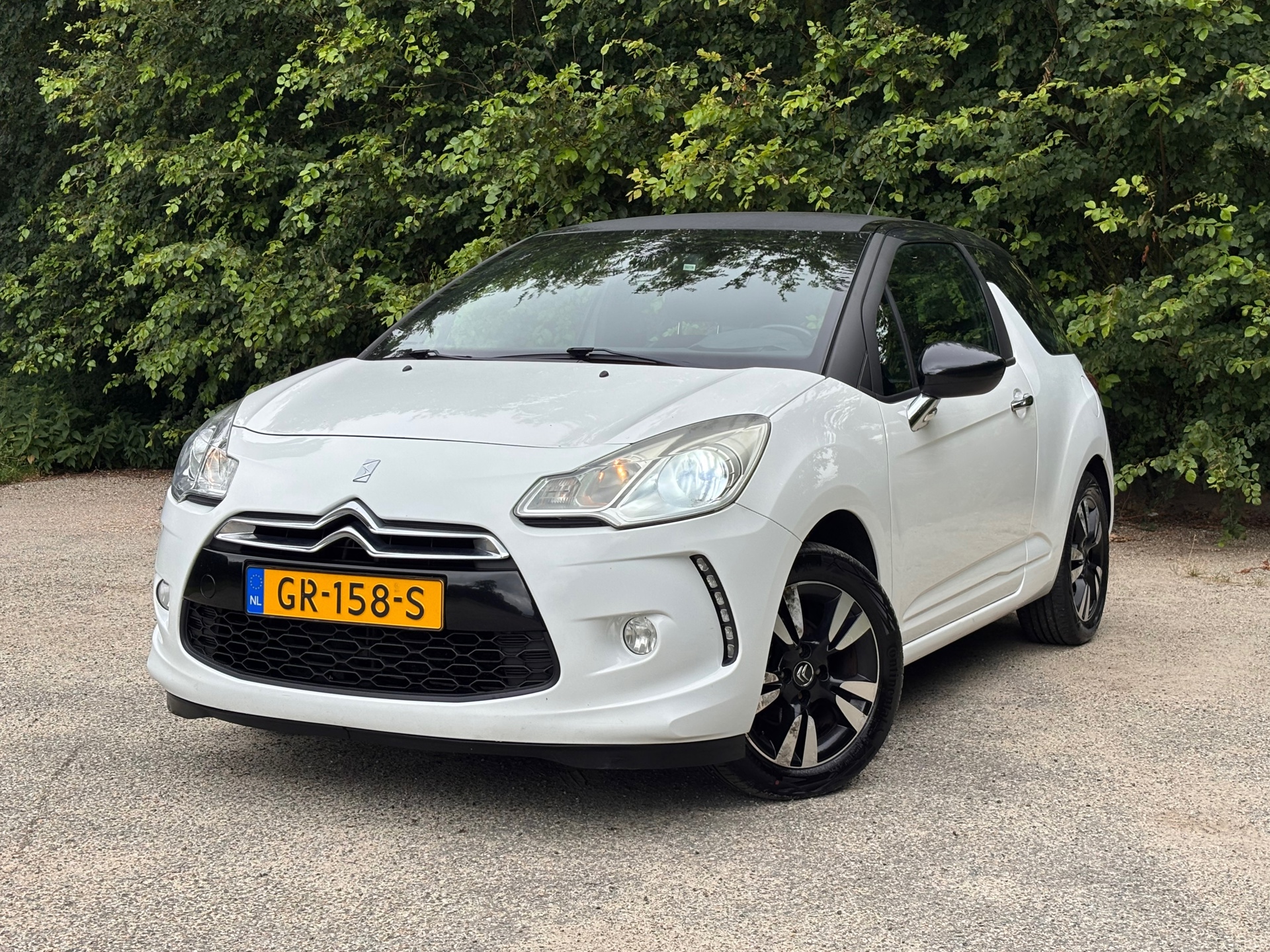 Citroën DS3 1.4 Chic | Airco + Cruise + Radio Nu € 2.450,-!!!