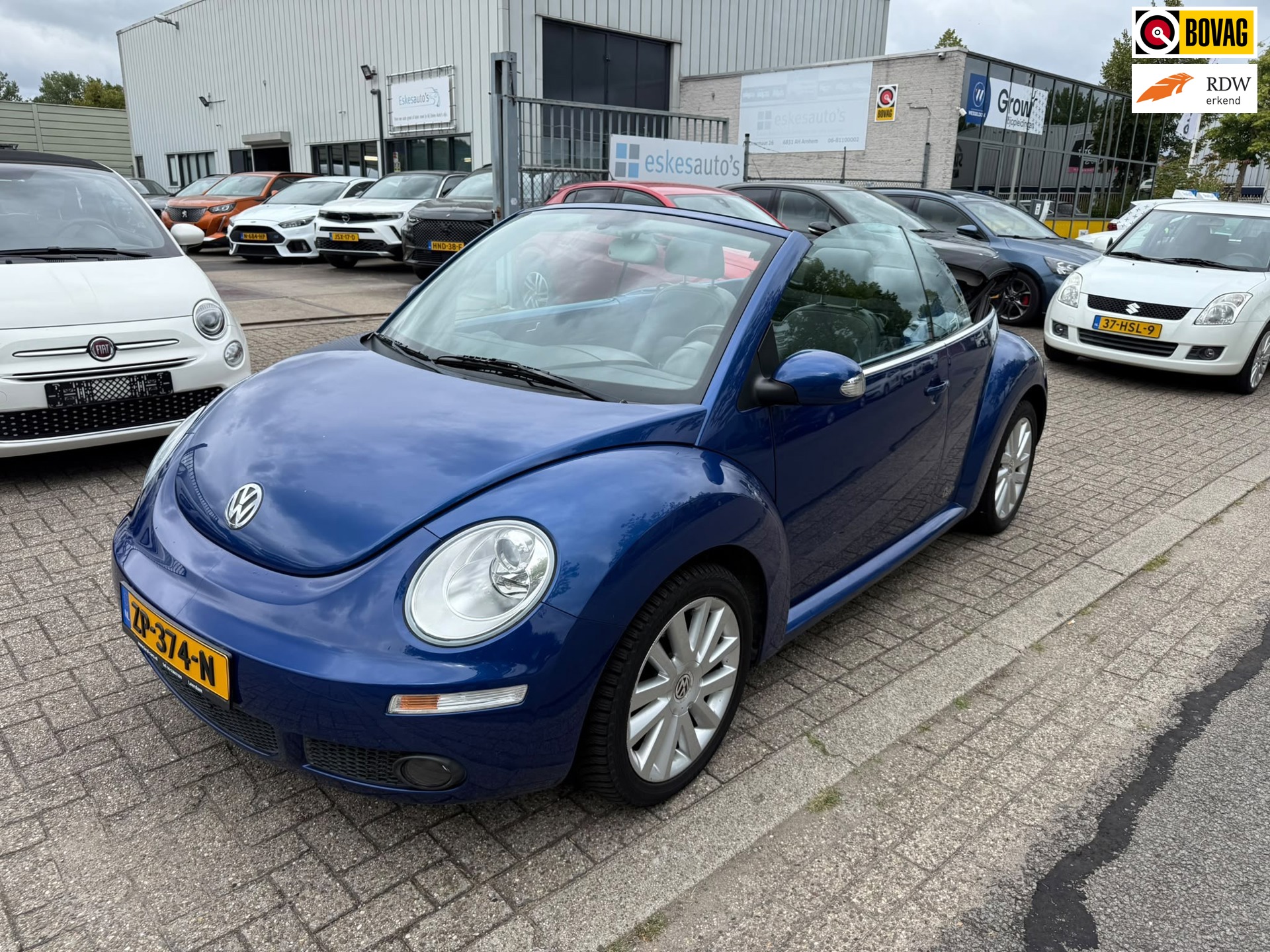 Volkswagen New Beetle Cabriolet 2.0 Trendline, Automaat, Leder, Airco, APK 04-27