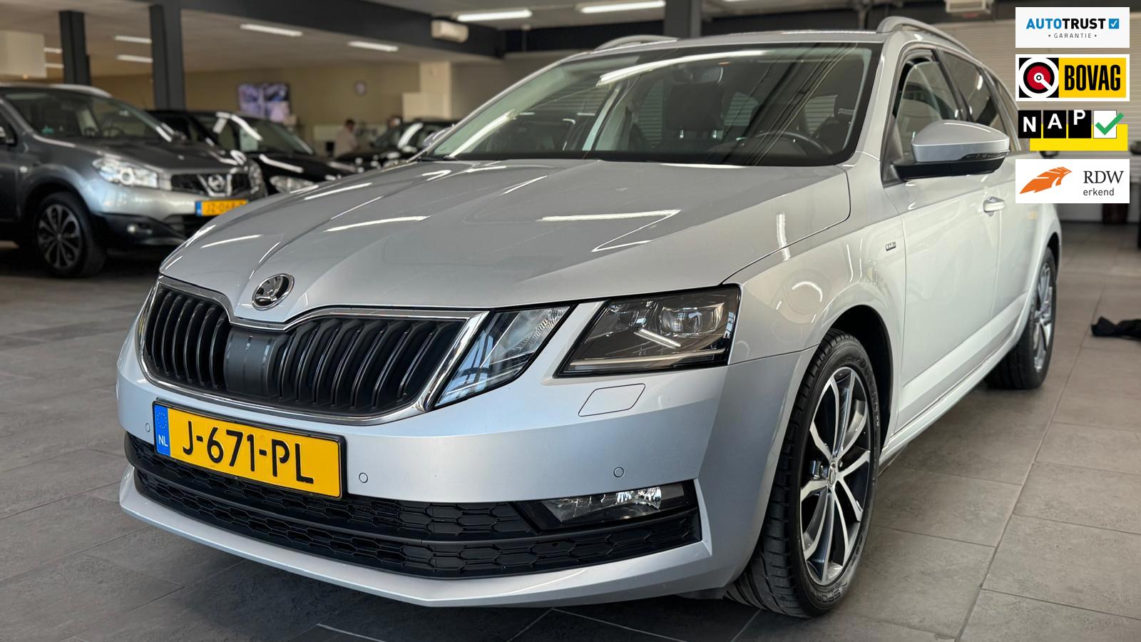 Skoda Octavia Combi 1.4 TSI Greentech Style Business automaat xenon CarPlay navigatie clima cruise elek- pakket pdc trekhaak