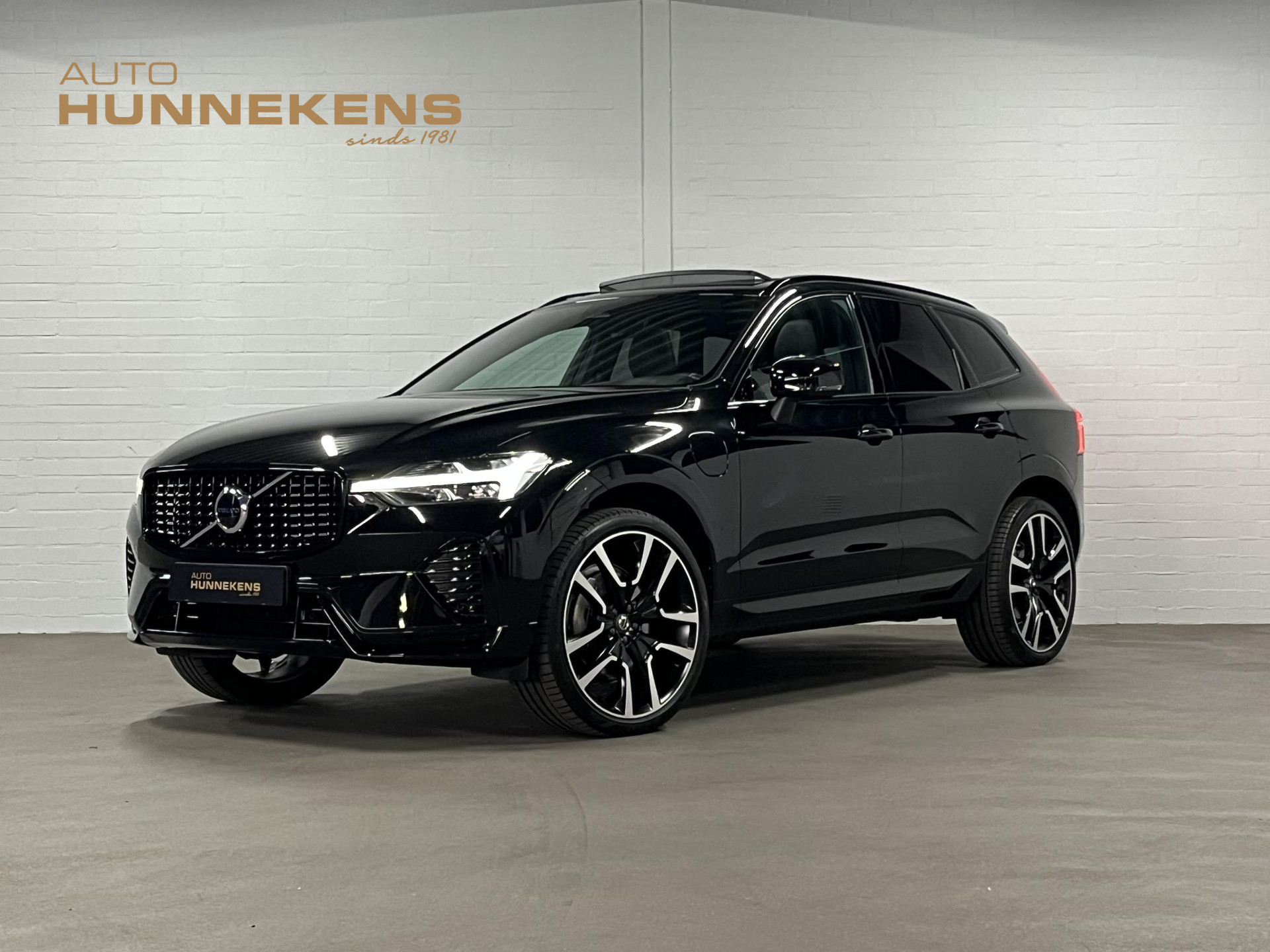 Volvo XC60 2.0 T6 Plug-in hybrid AWD Plus Dark