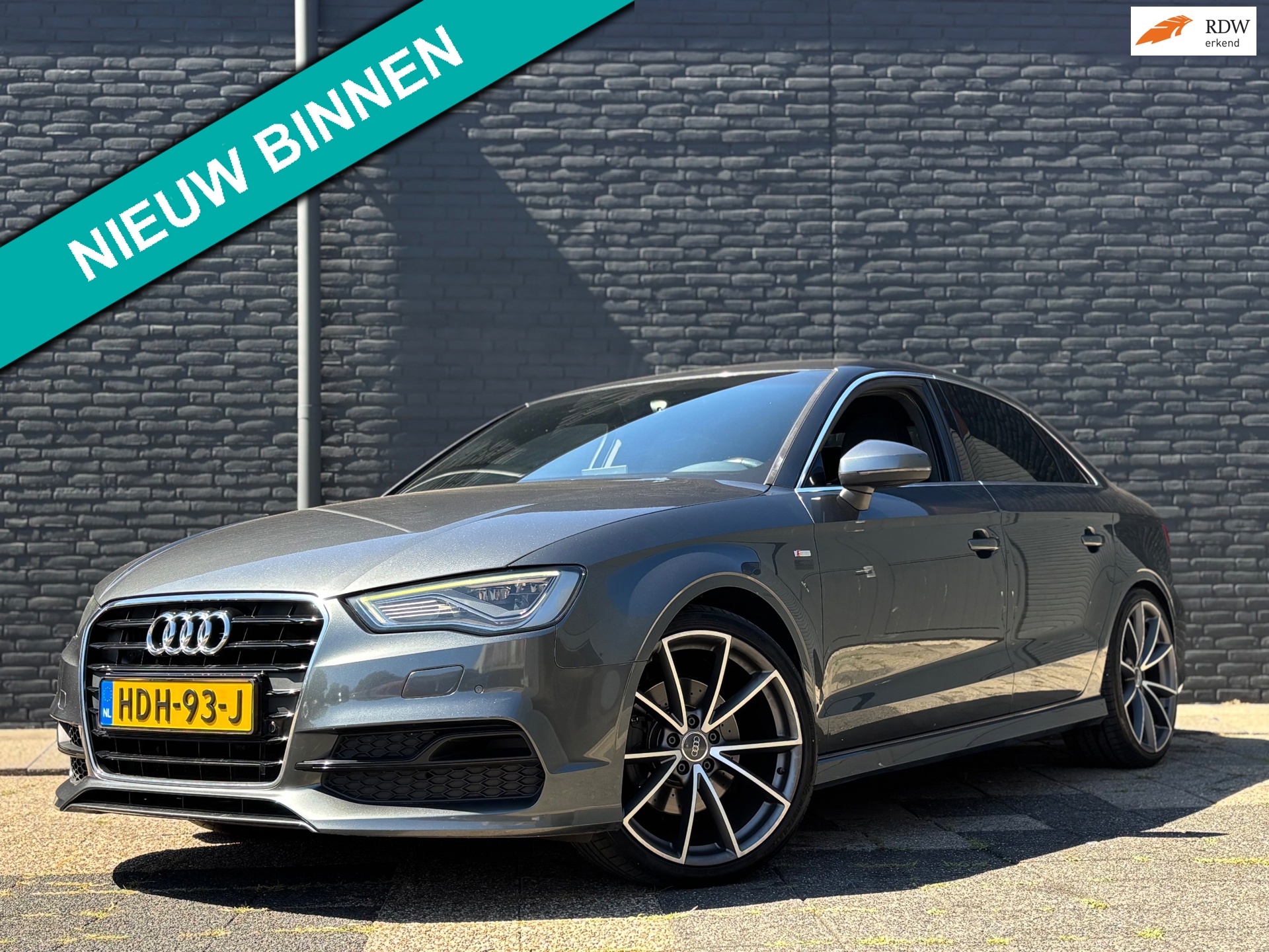 Audi A3 LIMOUSINE 1.8 TFSI | 3x S-Line | Matrix | Stoelverwarming