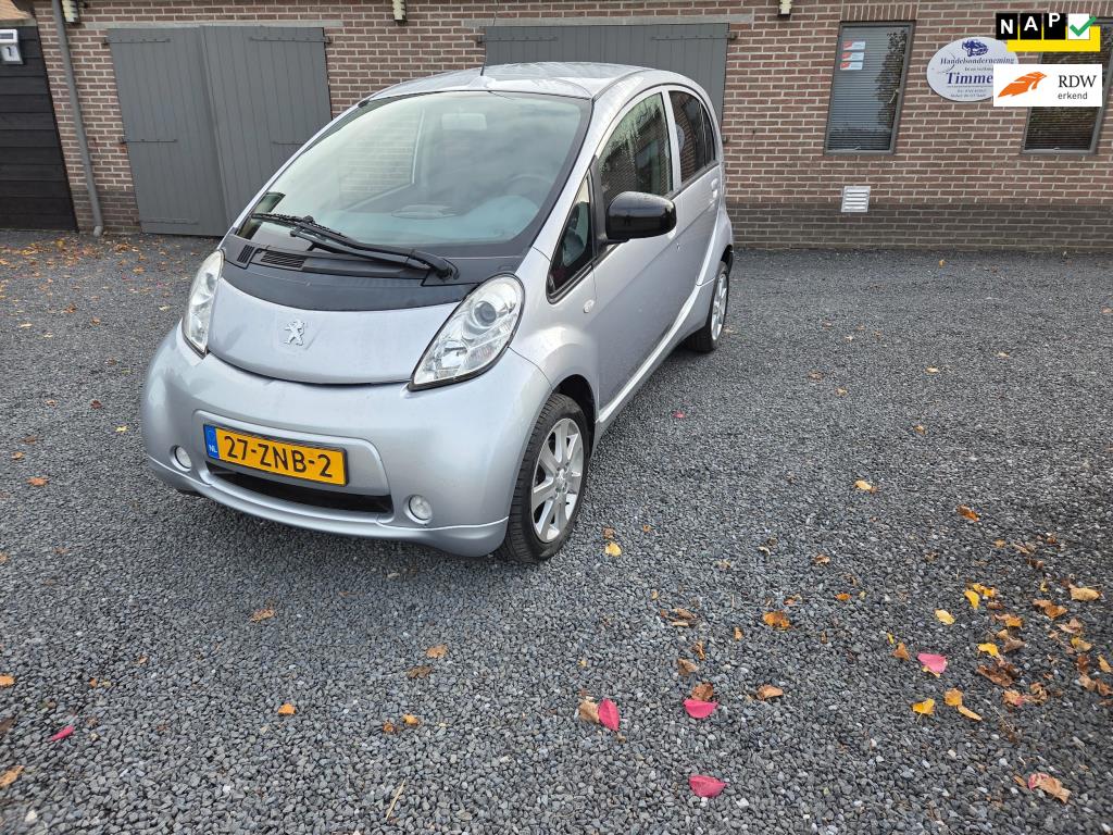 Peugeot IOn Active