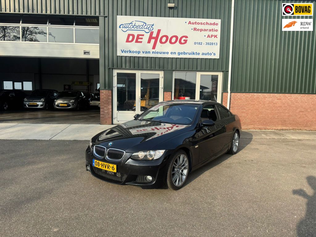 BMW 3-serie Coupé 335i High Executive M-Performance Zeer Lage KM stand