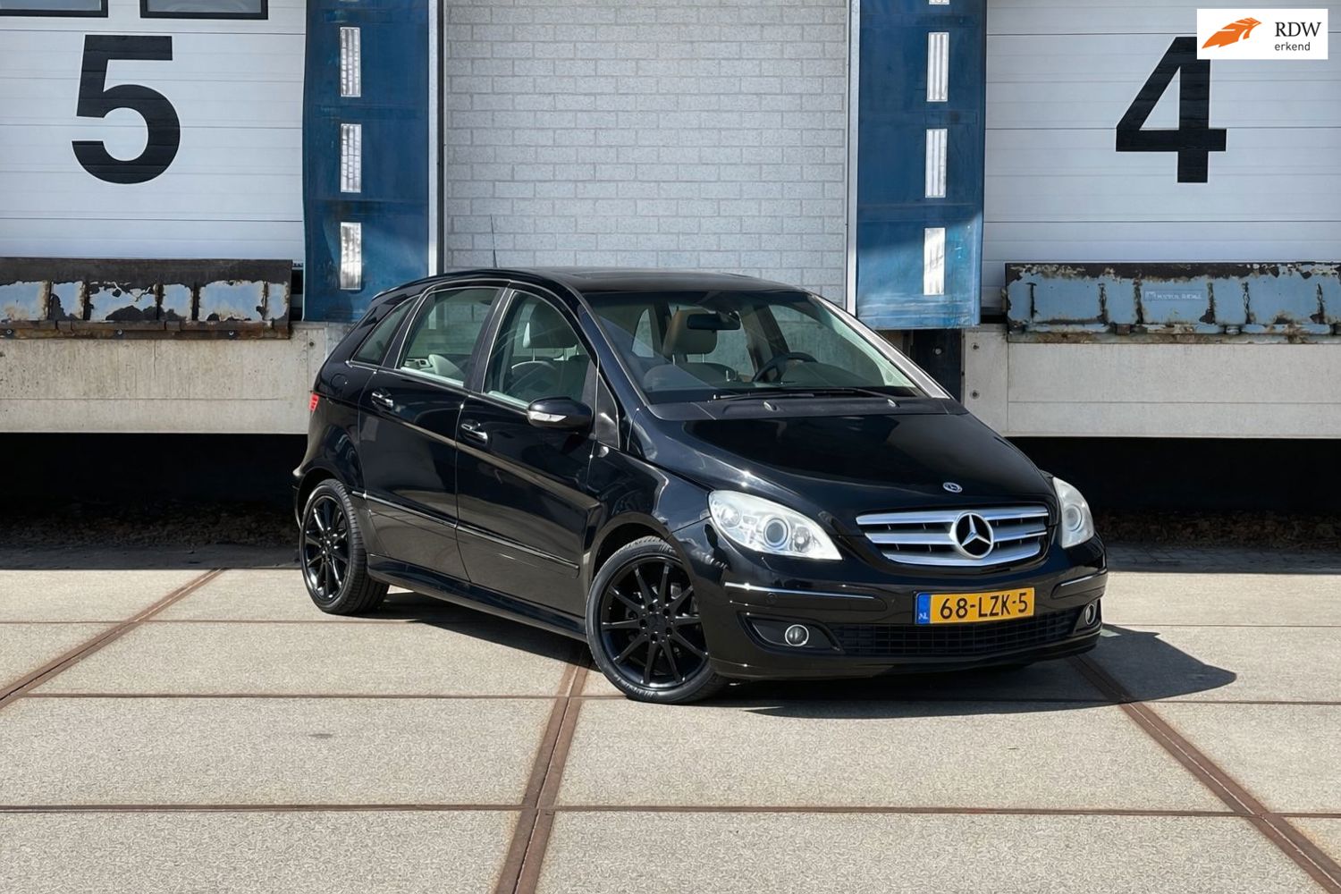 Mercedes-Benz B-klasse 200 Turbo (193 PK+PANO+AUT+LEER)