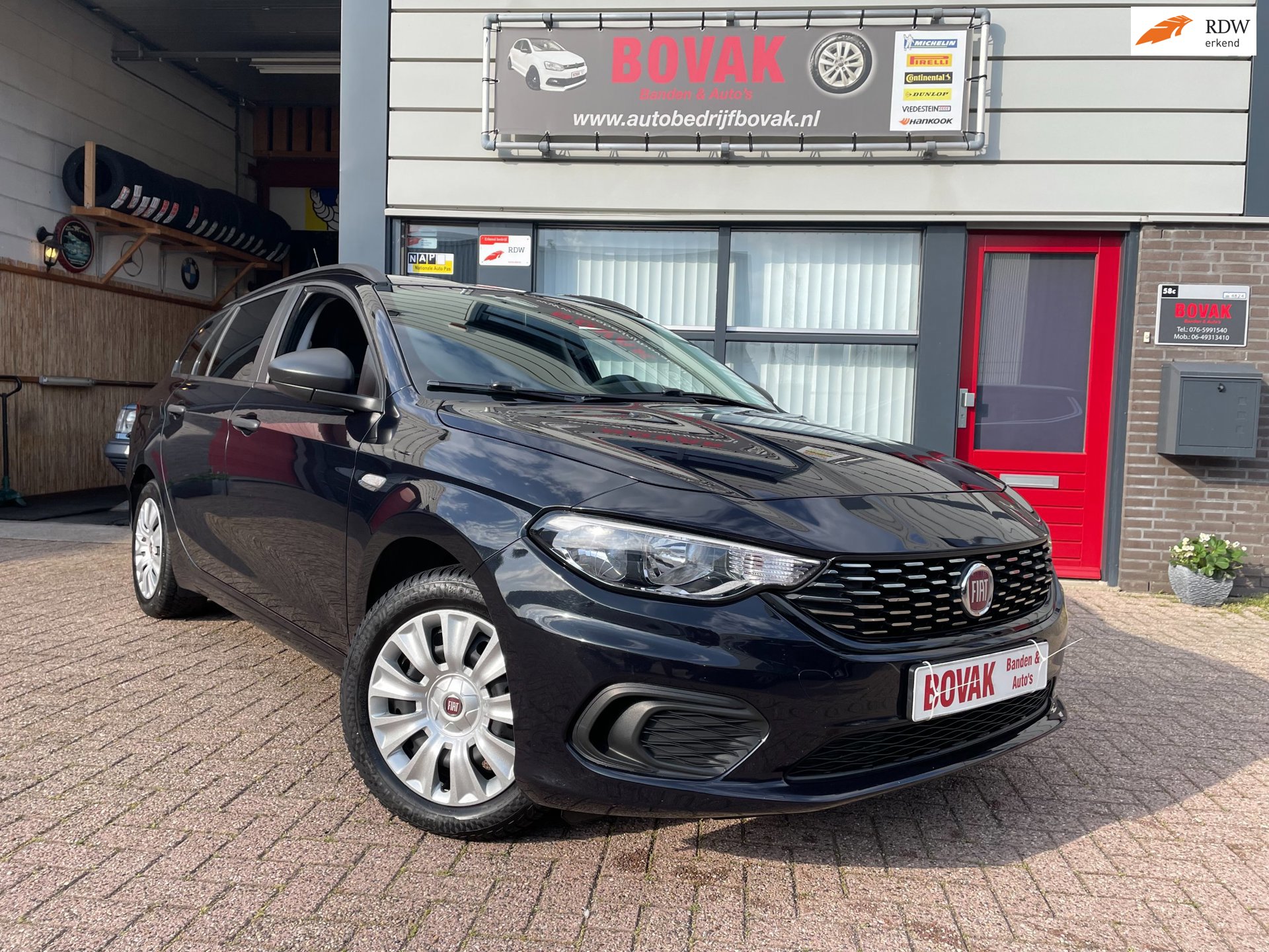 Fiat Tipo Stationwagon 1.4 T-Jet 16v Business Lusso Black edition