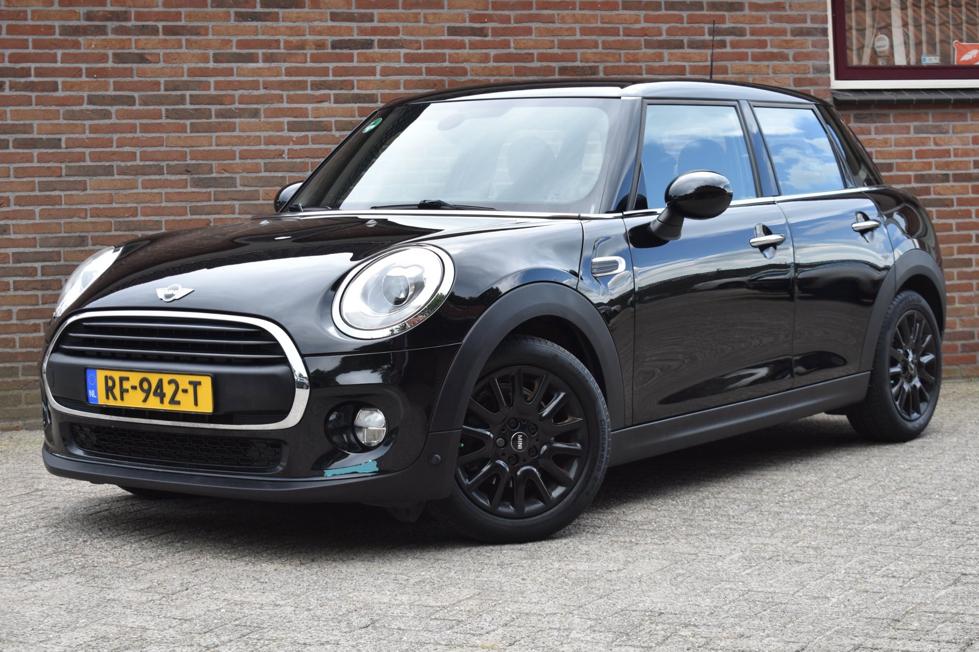 Mini 5-Deurs 1.2 One Chili '17 LED Clima NAvi Cruise Inruil mogelijk