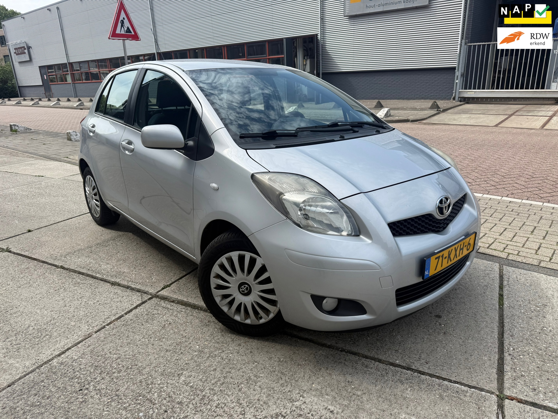 Toyota Yaris 1.3 VVTi Aspiration AUTOMAAT CLIMA Volledig onderhouden