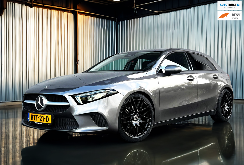 Mercedes-Benz A-klasse 180 Business Solution AMG Line_Carplay_Camera_cruise