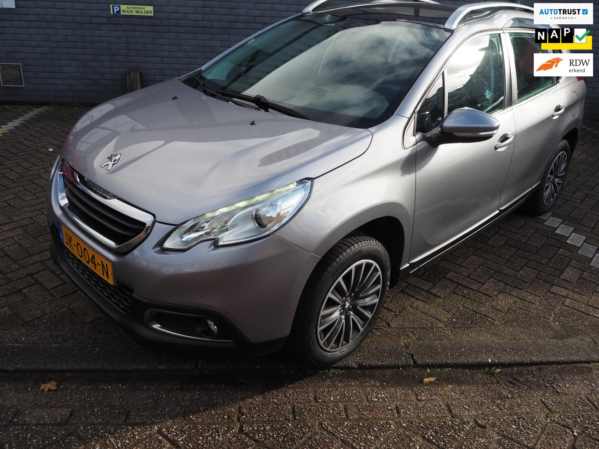 Peugeot 2008 1.2 PureTech Blue Lion, Panoramadak, nieuwe distributieriem !