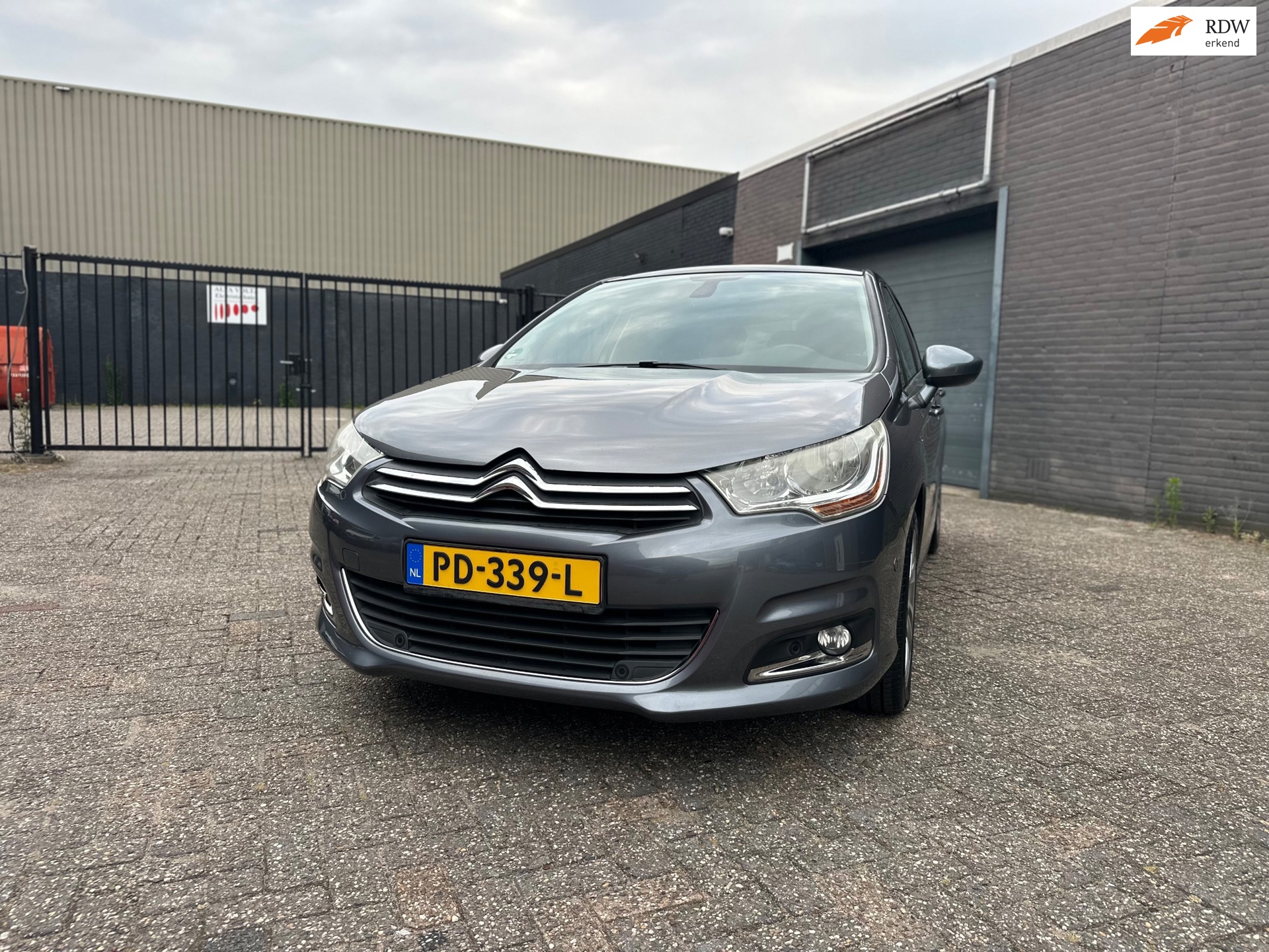 Citroën C4 1.6 THP Exclusive EGS Aut. Clima Cruise Navi Pano Message stoelen. PDC Trekhaak.