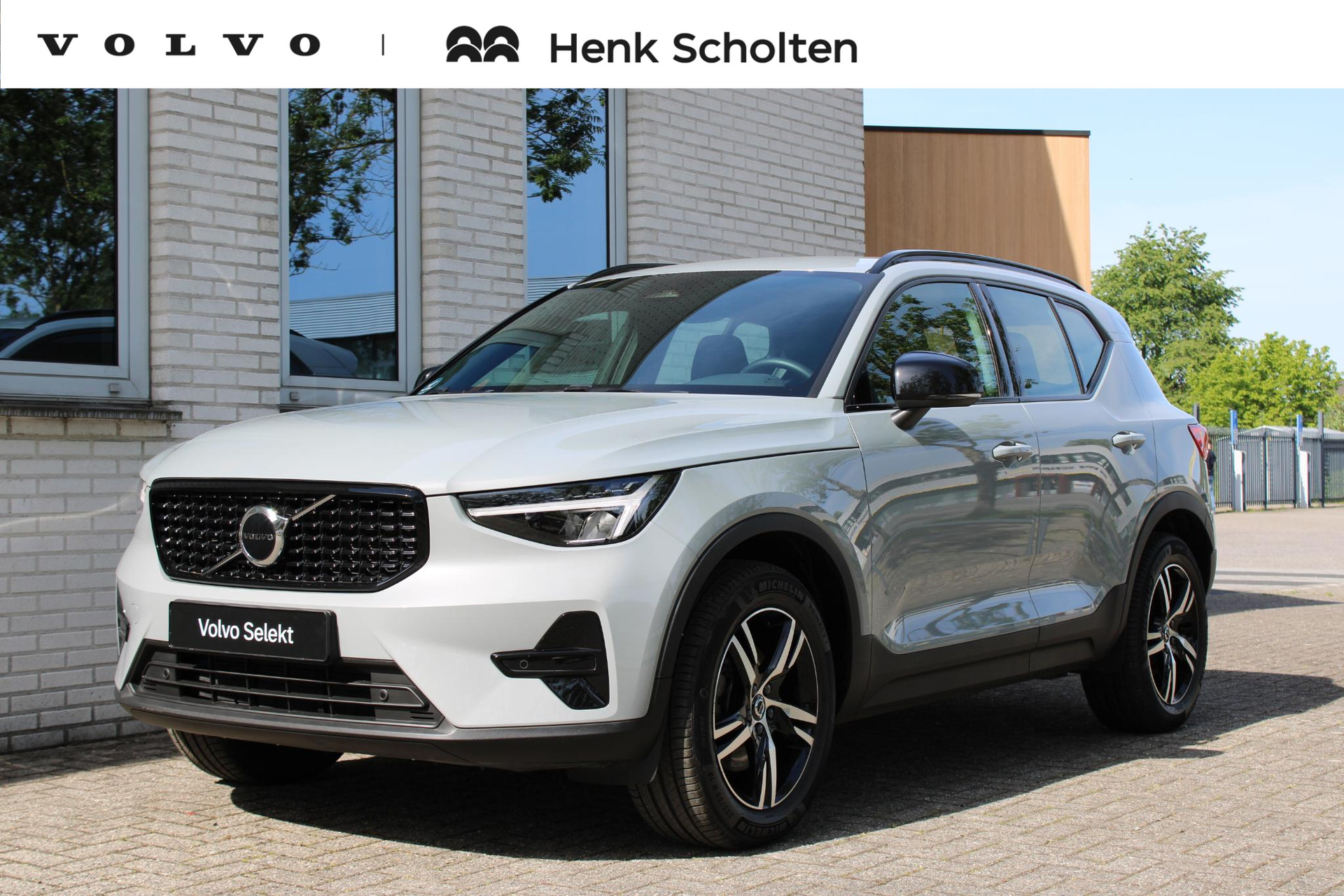 Volvo XC40 B4 Automaat Plus/Dark