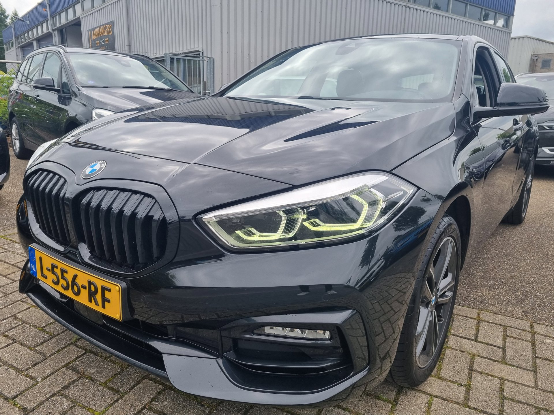 BMW 1-serie 118i Business Edition Plus Sportleder Navi