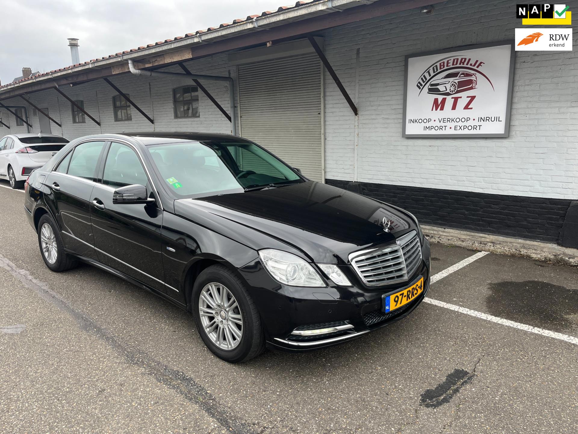 Mercedes-Benz E-klasse 200 CDI Business Class Elegance NAP Service berichten aanwezig