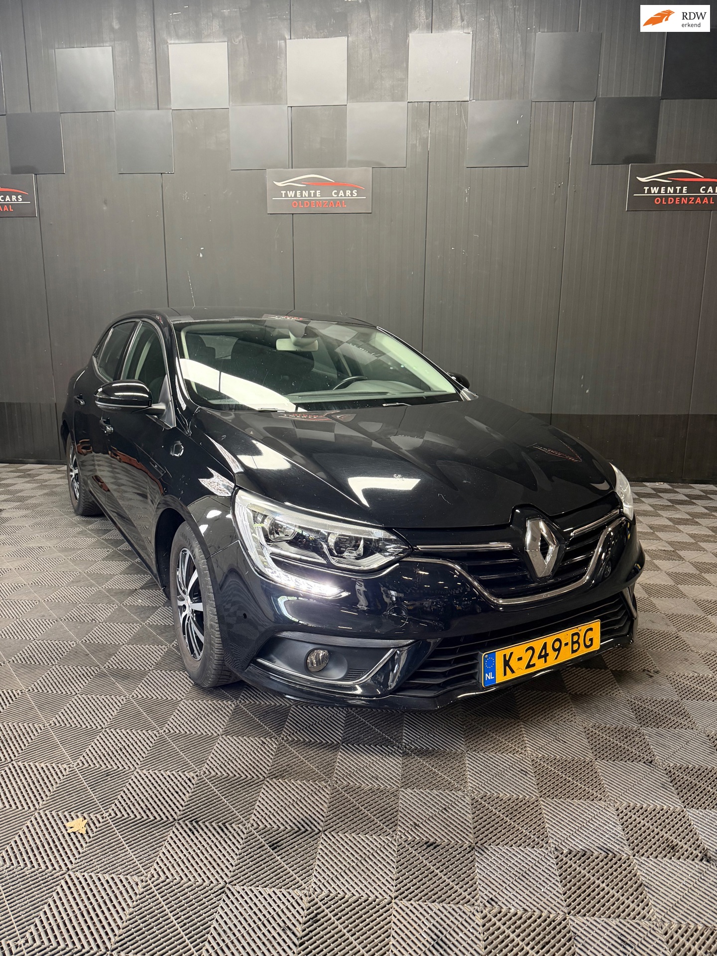 Renault Mégane 1.2 TCe Limited | Led | Cruise | Navi | Nieuwe APK |