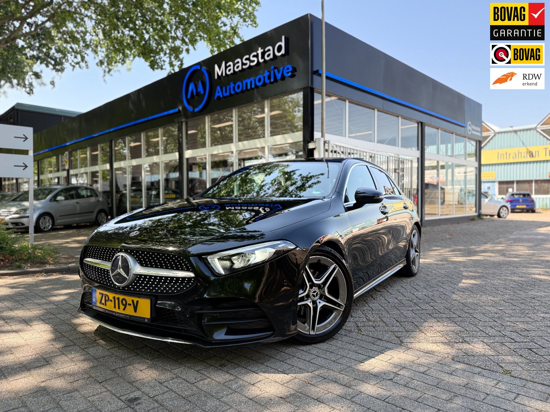 Mercedes-Benz A-klasse 200 Business Solution AMG Automaat Pano Burmester
