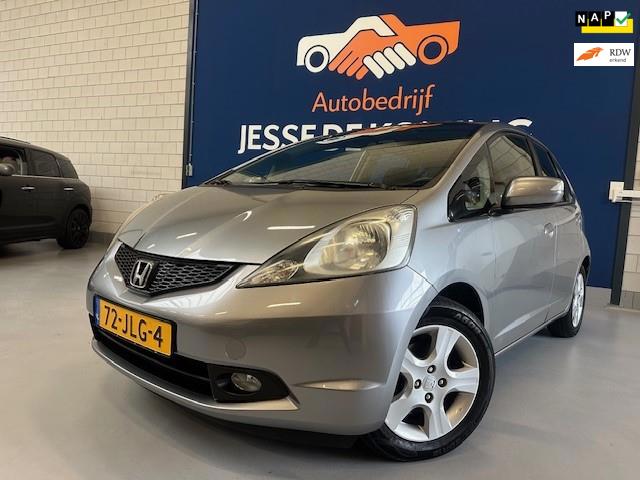 Honda Jazz 1.4 Elegance automaat/ bj.2009/ kleur:grijs/climate/sportvelgen/cruise control / PDC/etc.APK 12/2026/NAP met 300386 km.