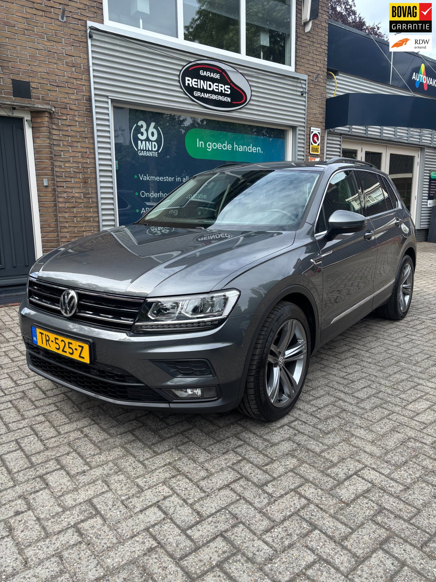 Volkswagen Tiguan 1.4 TSI ACT Elek Trekhaak, Stoelverwarming, LED, 19 inch, ACC, CARPLAY