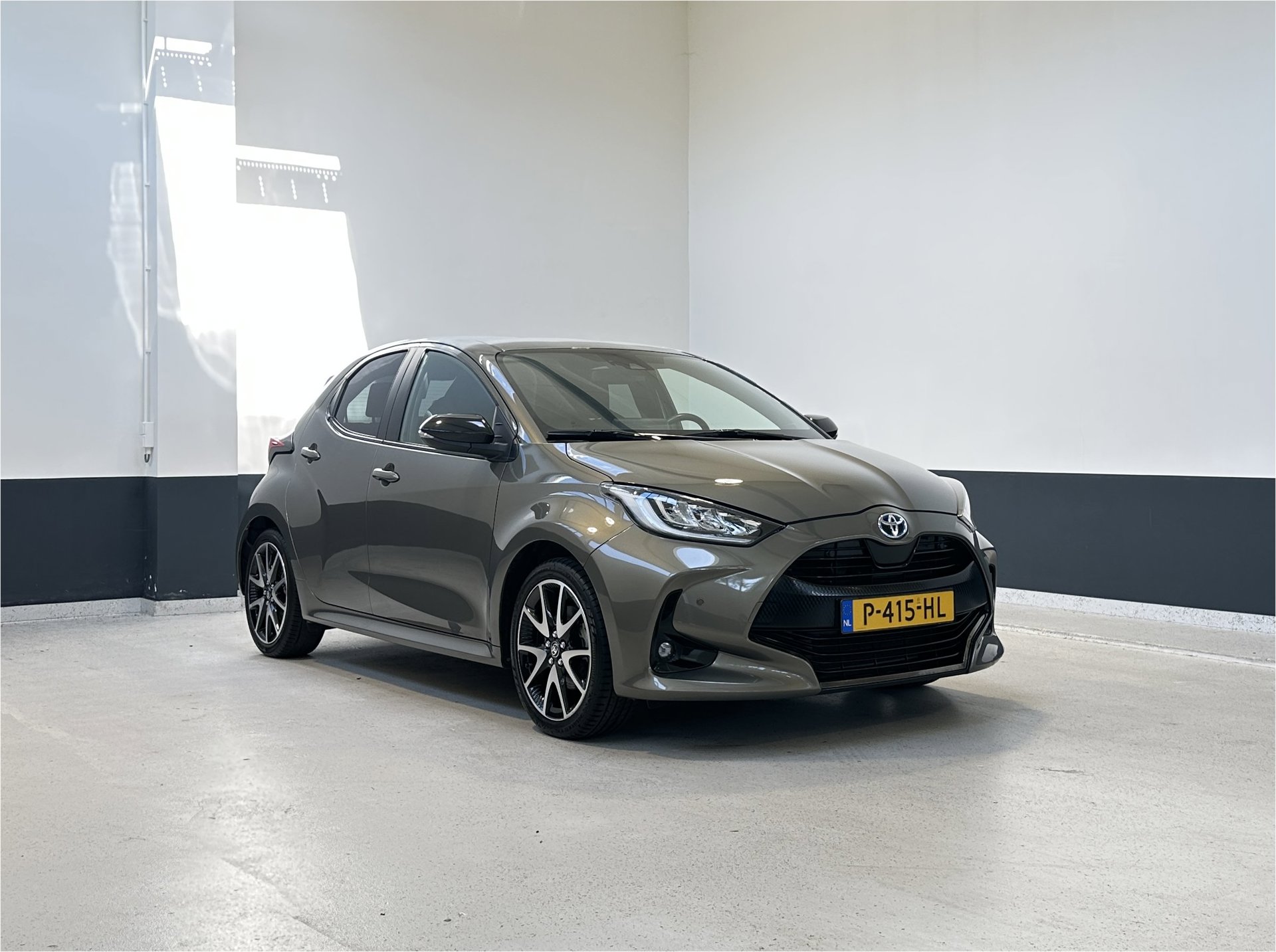 Toyota Yaris 1.5 Hybrid Executive Automaat | NL | 2 Eig | PDC |