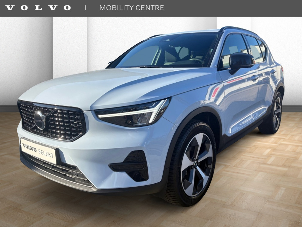 Volvo XC40 B4 Plus Dark | Trekhaak | Harman & Kardon Audio