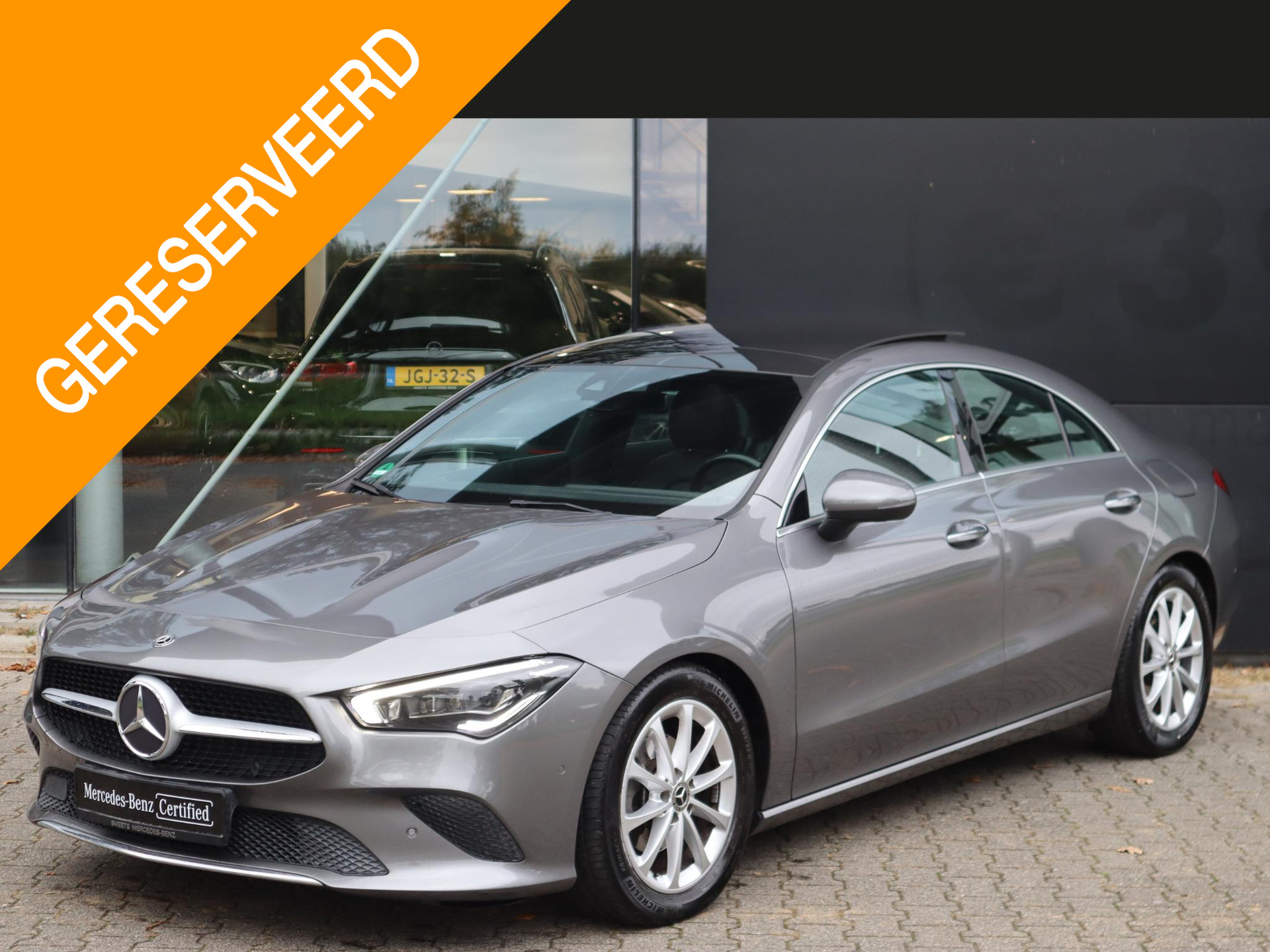 Mercedes-Benz CLA 180 Business Solution Luxury