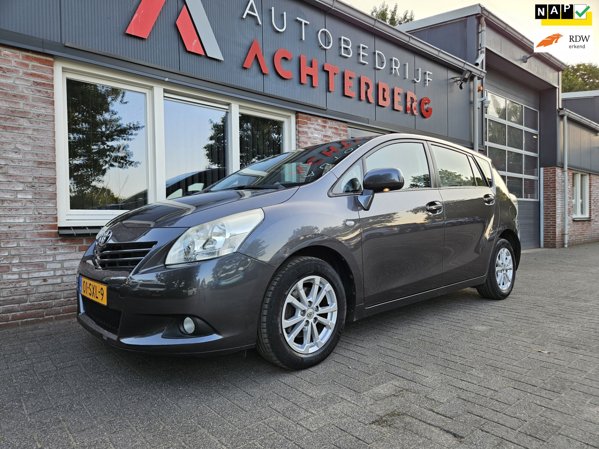 Toyota Verso 1.8 VVT-i Aspiration Automaat! Trekhaak! Camera! Airco/Clima! Cruise Control! NAP! Dealer Onderhouden!