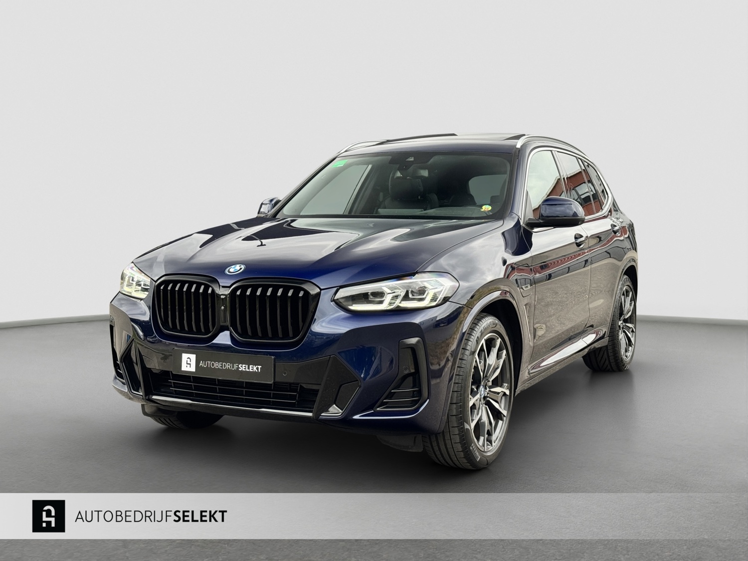 BMW X3 XDrive30e M-Sport | Pano | Trekhaak | Harman Kardon | Elektr. stoelen | Head Up | Keyless | 20 inch | 360