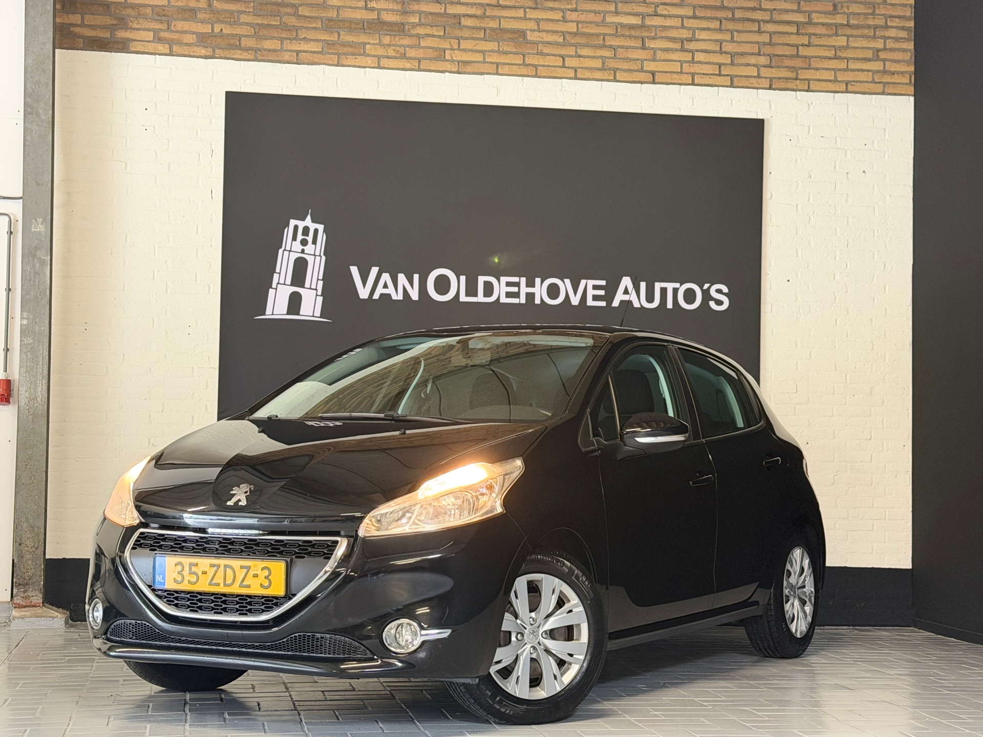 Peugeot 208 1.2 VTi Access NL Auto 5-DRS Airco|Cruise|Navi