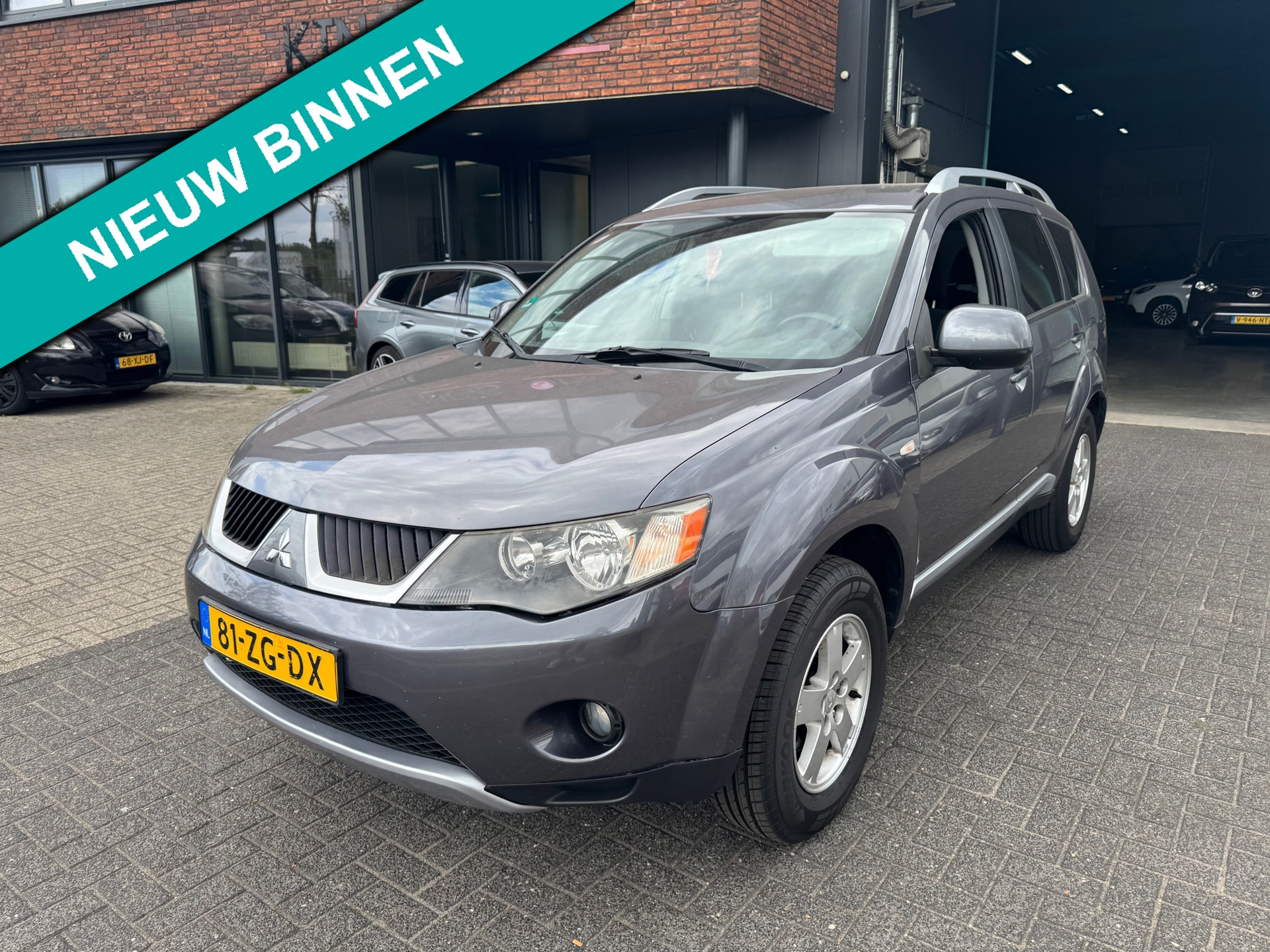 Mitsubishi Outlander 2.4 Intro Edition 2WD AIRCO LMV TREKHAAK