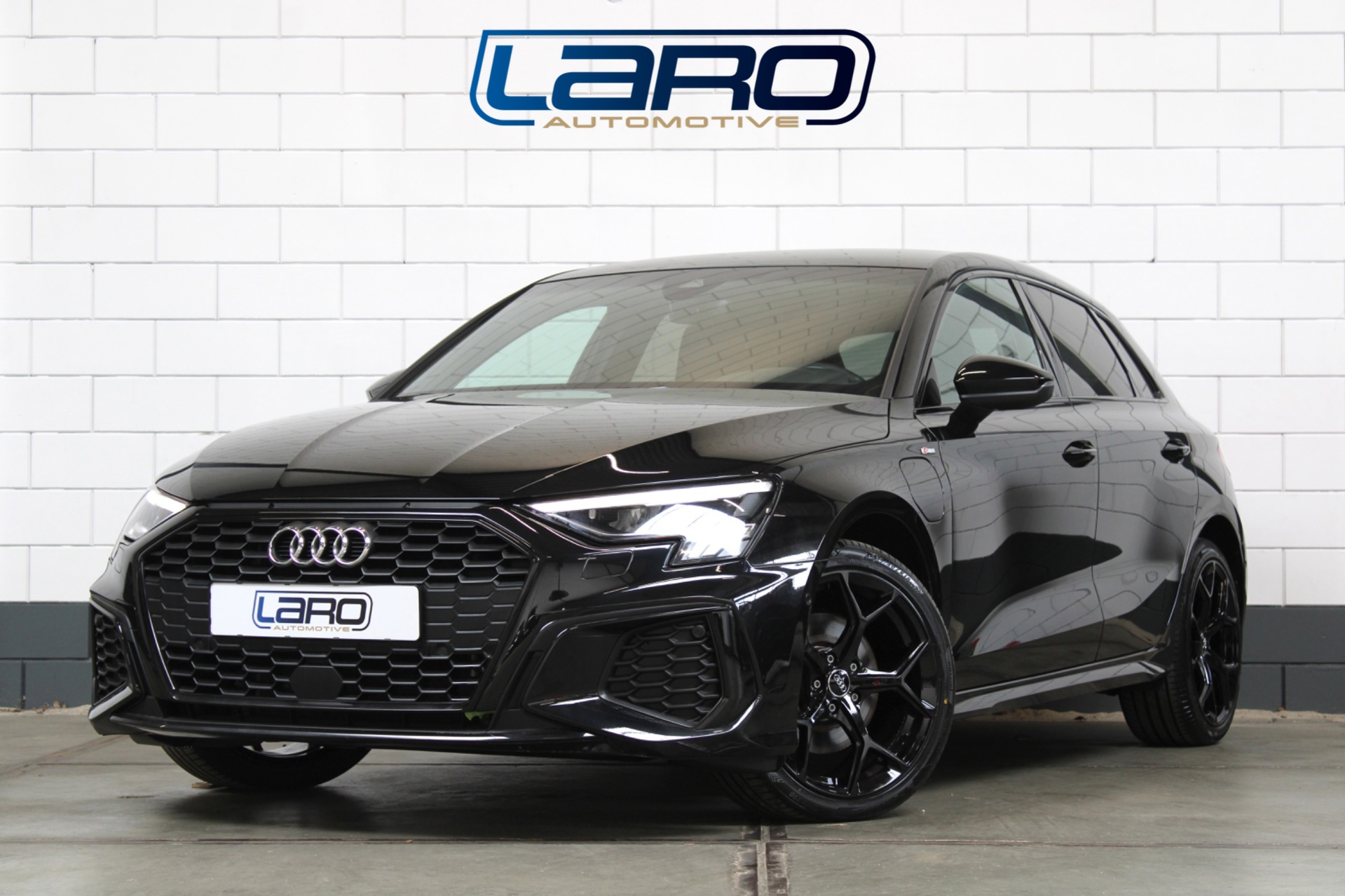 Audi A3 Sportback 40 TFSI e S-Line | B&O Cam Sfeer CarPlay ACC Keyless Elek. klep Black optic