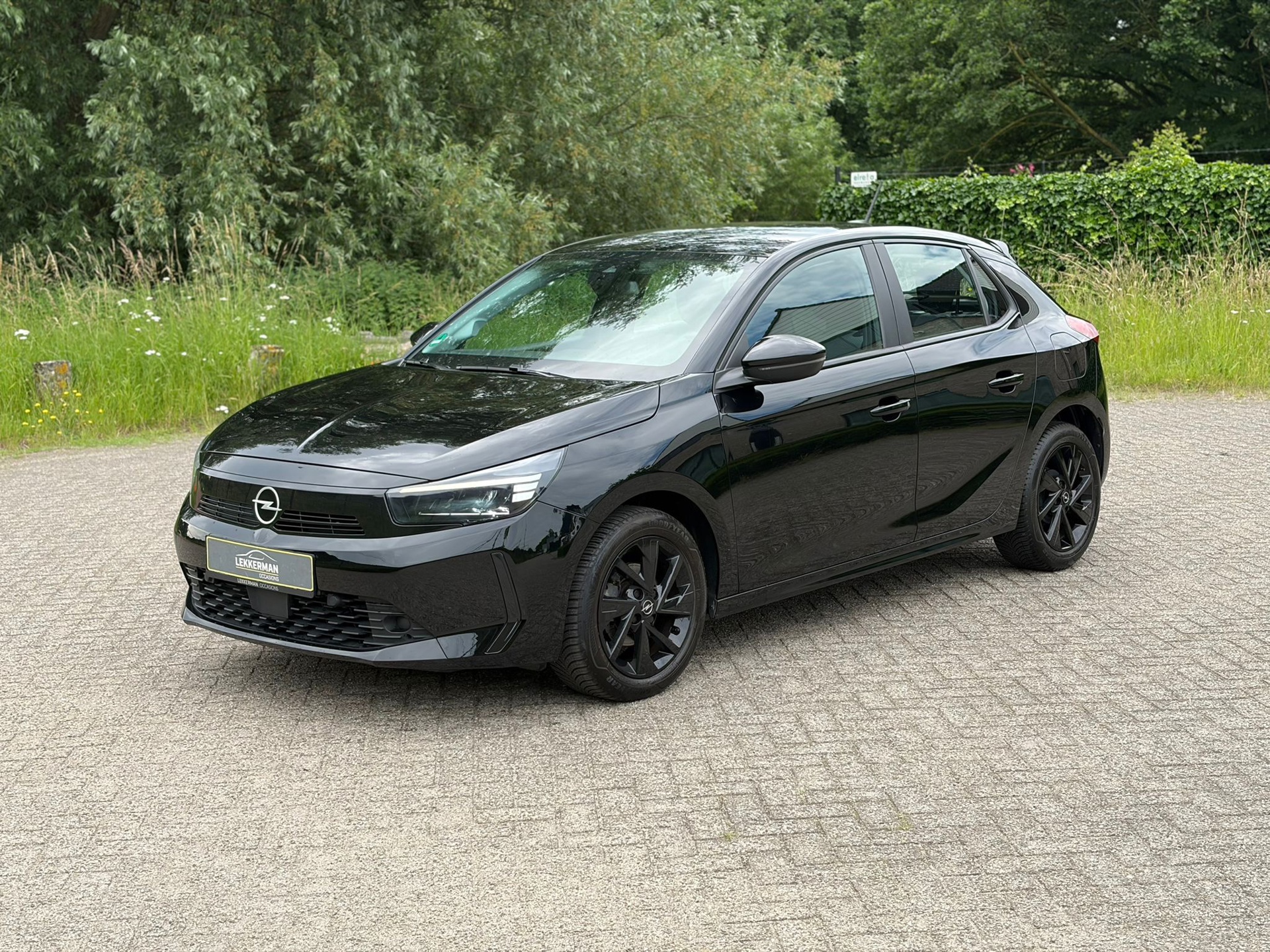 Opel Corsa 1.2 Black edition LED I CARPLAY I CAMERA I INCL BTW I CRUISE