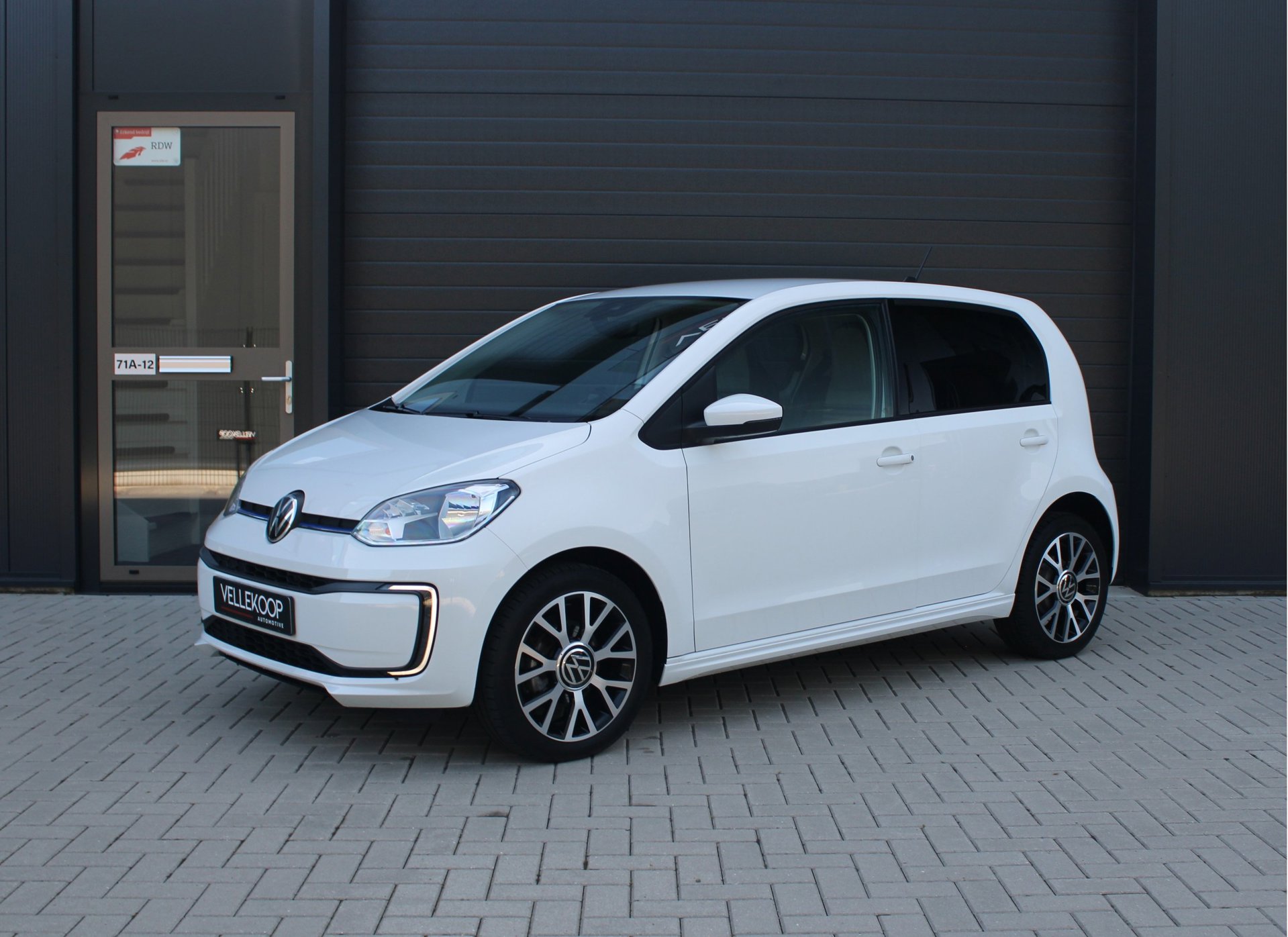 Volkswagen E-Up! Style Plus | 95% SOH | Cruise Control | Stoelverwarming | Camera | PDC | Airco | DAB | Eerste eigenaar