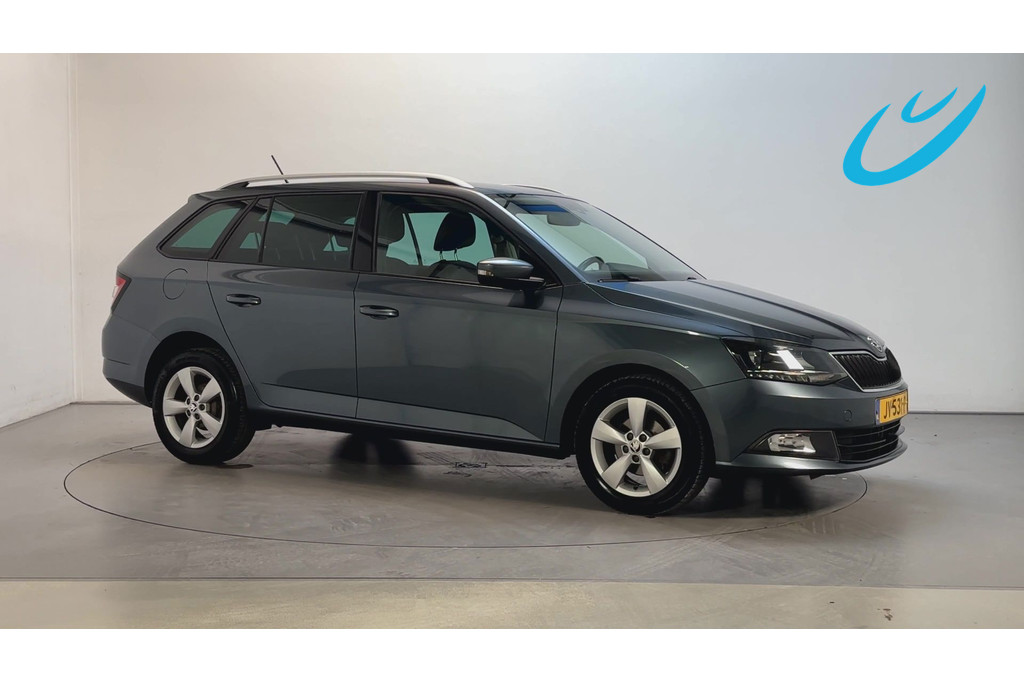 Škoda Fabia Combi 1.2 TSI JOY Navigatie Stoelverwarming Parkeersensoren Navigatie